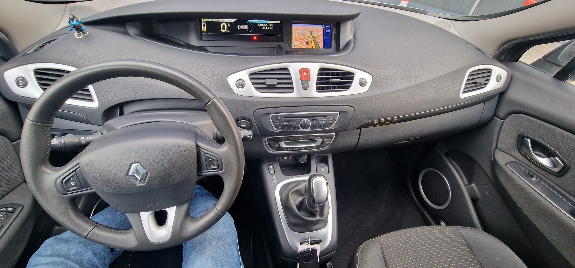 RENAULT Grand Scénic 2.0 16V Privilège X-Tronic CVT-image-13