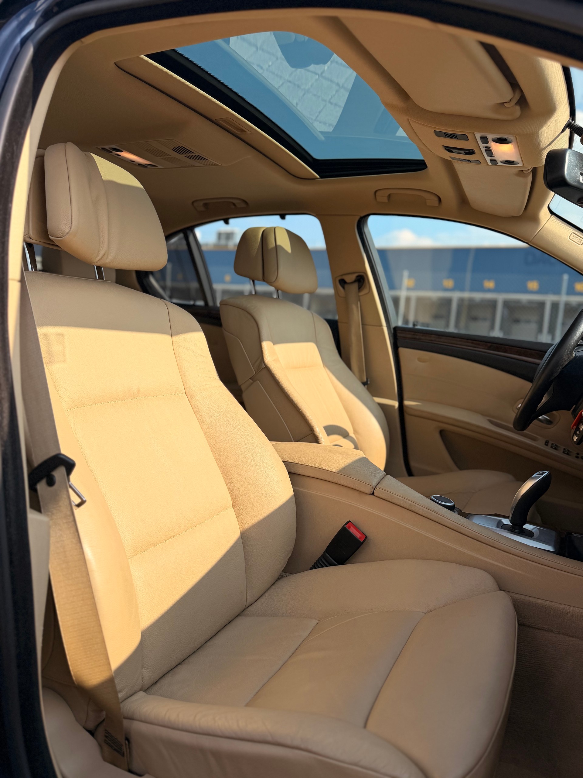BMW 530xi Steptronic-image-24