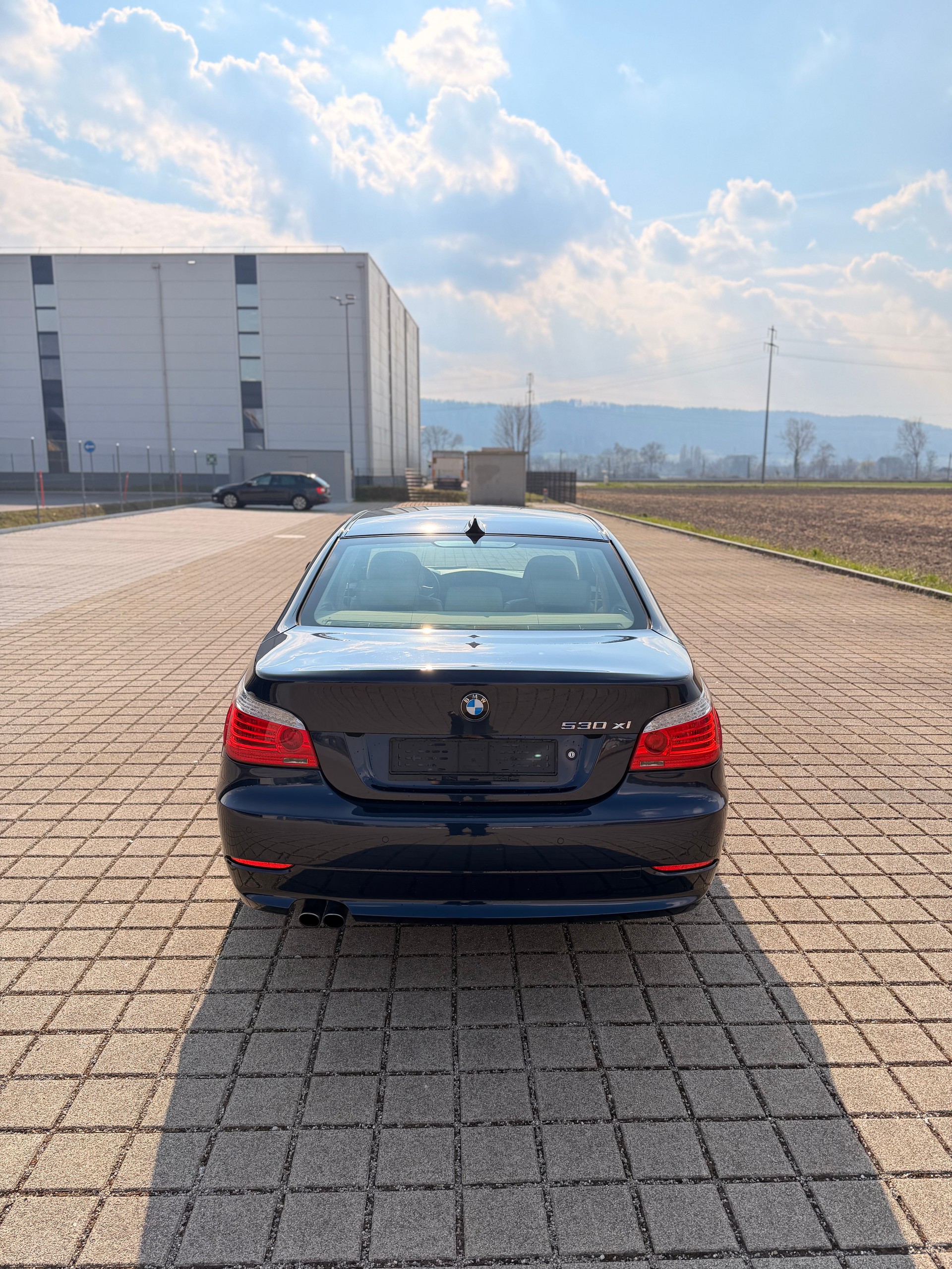 BMW 530xi Steptronic-image-9