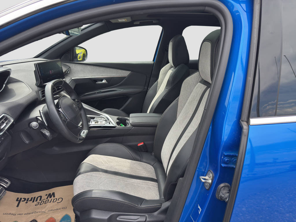 PEUGEOT 3008 1.6 Plug-in Hybrid4 GT-image-8