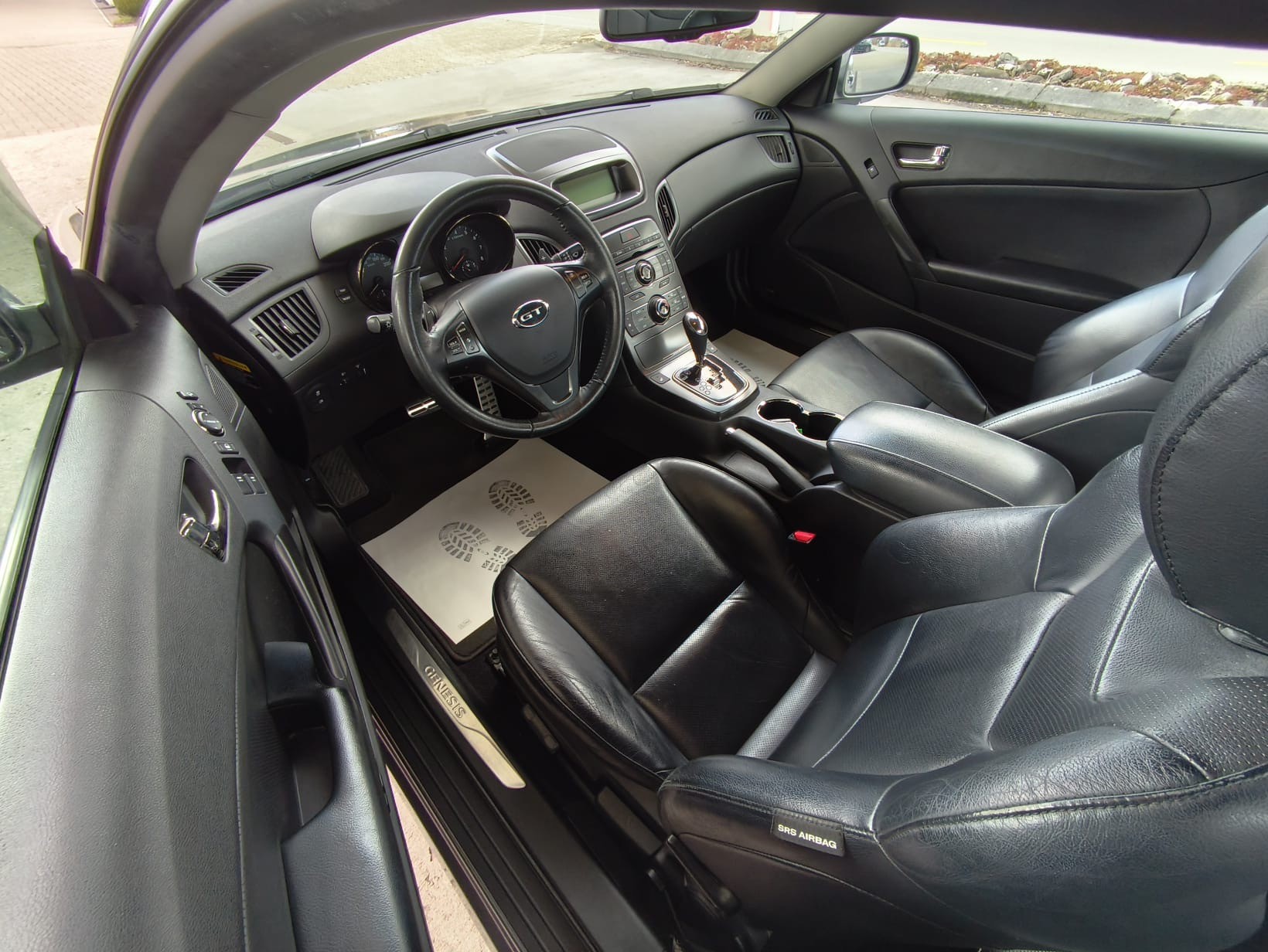 HYUNDAI Genesis 3.8 V6 Automatic-image-14