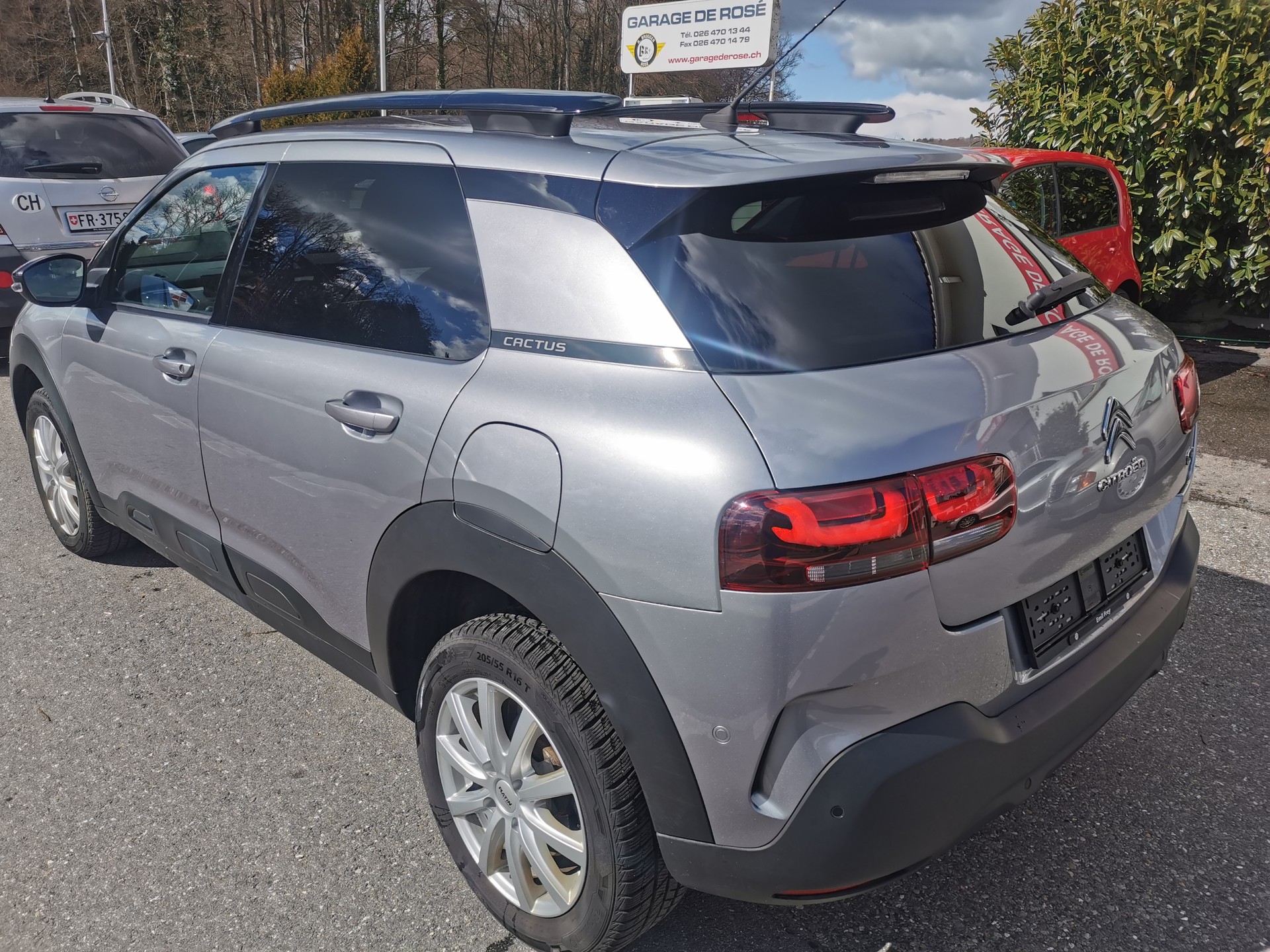 CITROEN C4 Cactus 1.5 Blue HDi Shine EAT6-image-5