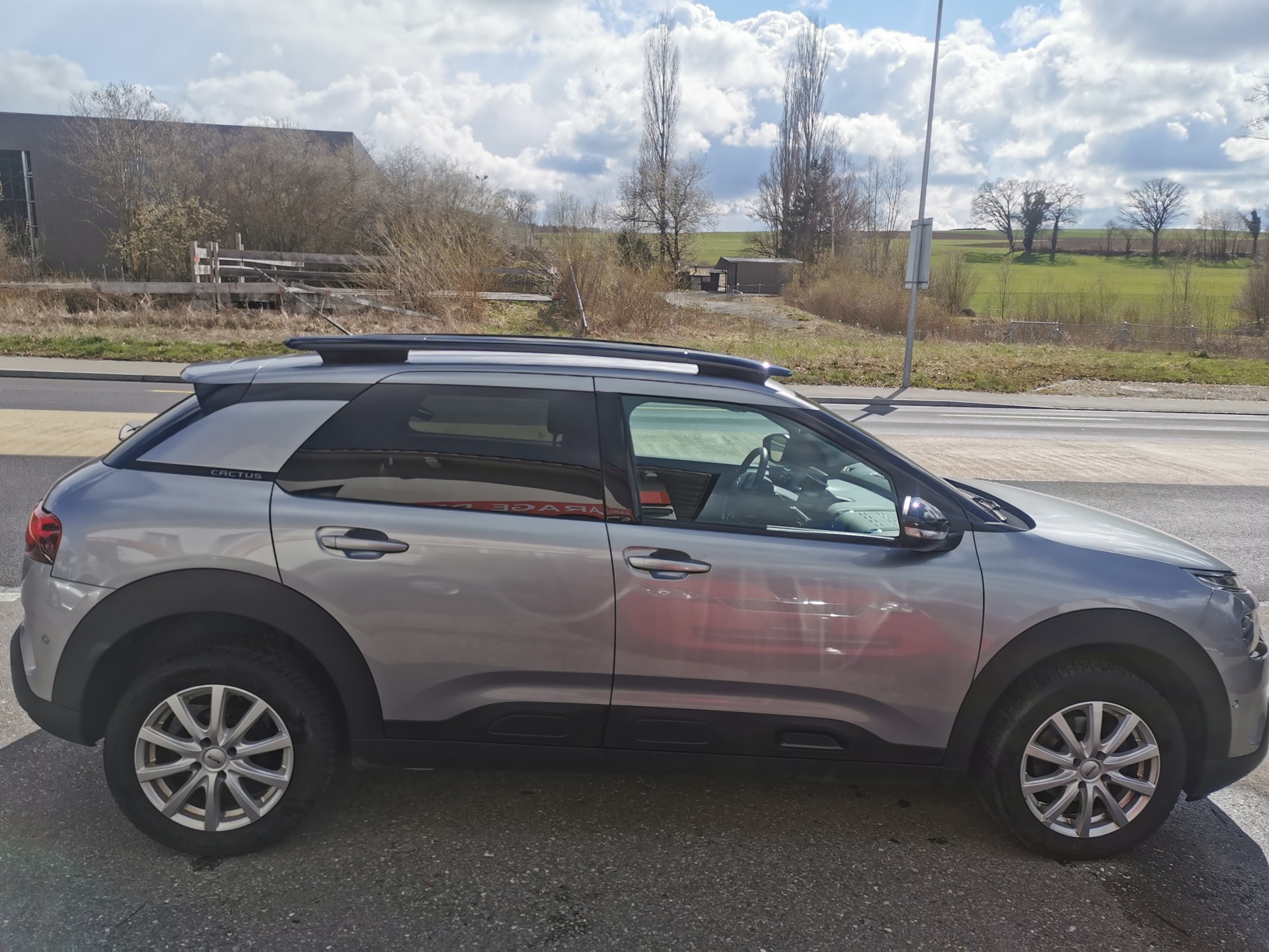 CITROEN C4 Cactus 1.5 Blue HDi Shine EAT6-image-3
