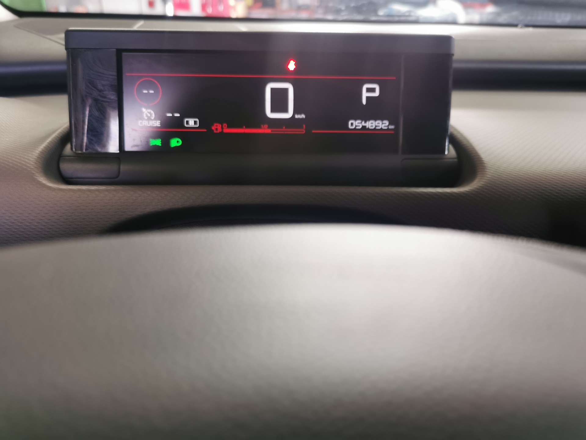 CITROEN C4 Cactus 1.5 Blue HDi Shine EAT6-image-11