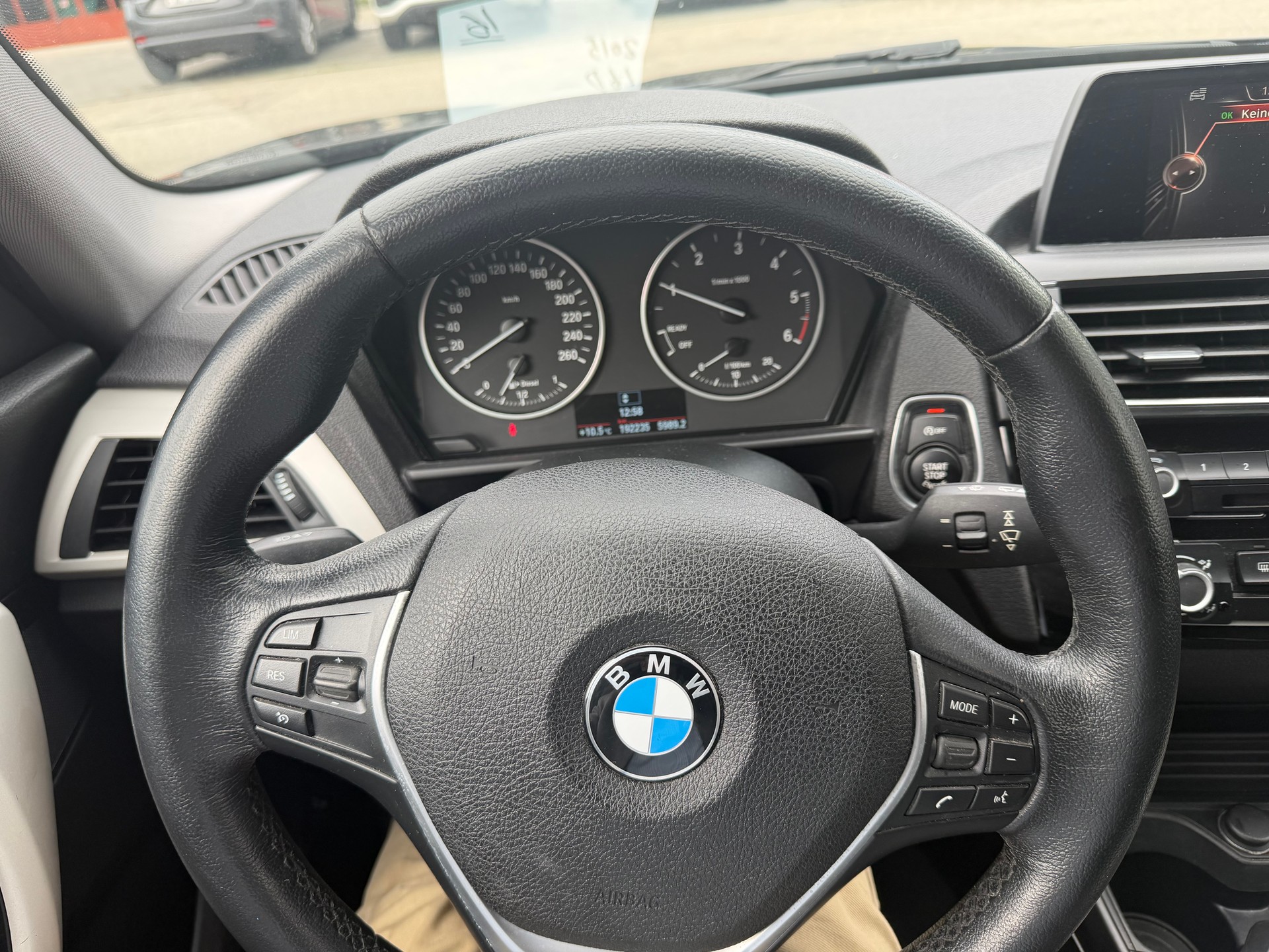 BMW 116d Urban Line-image-4