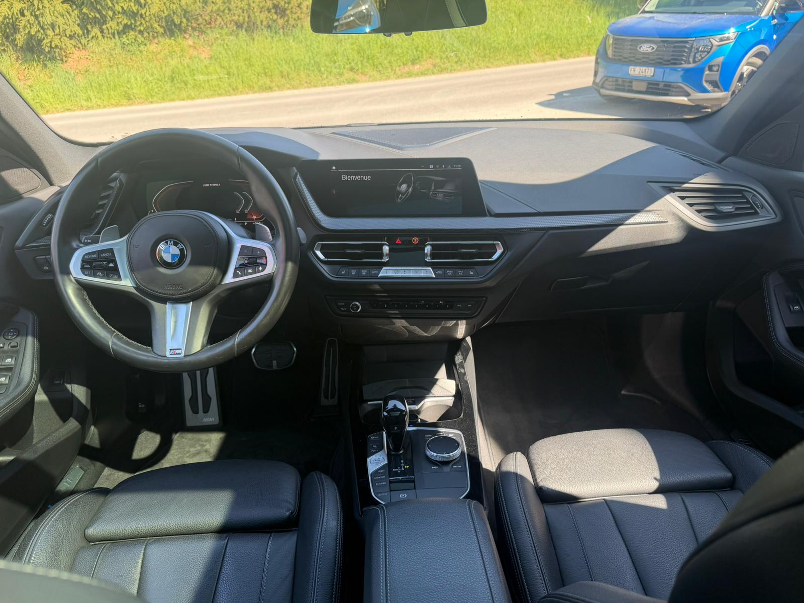 BMW M135i xDrive Steptronic-image-4