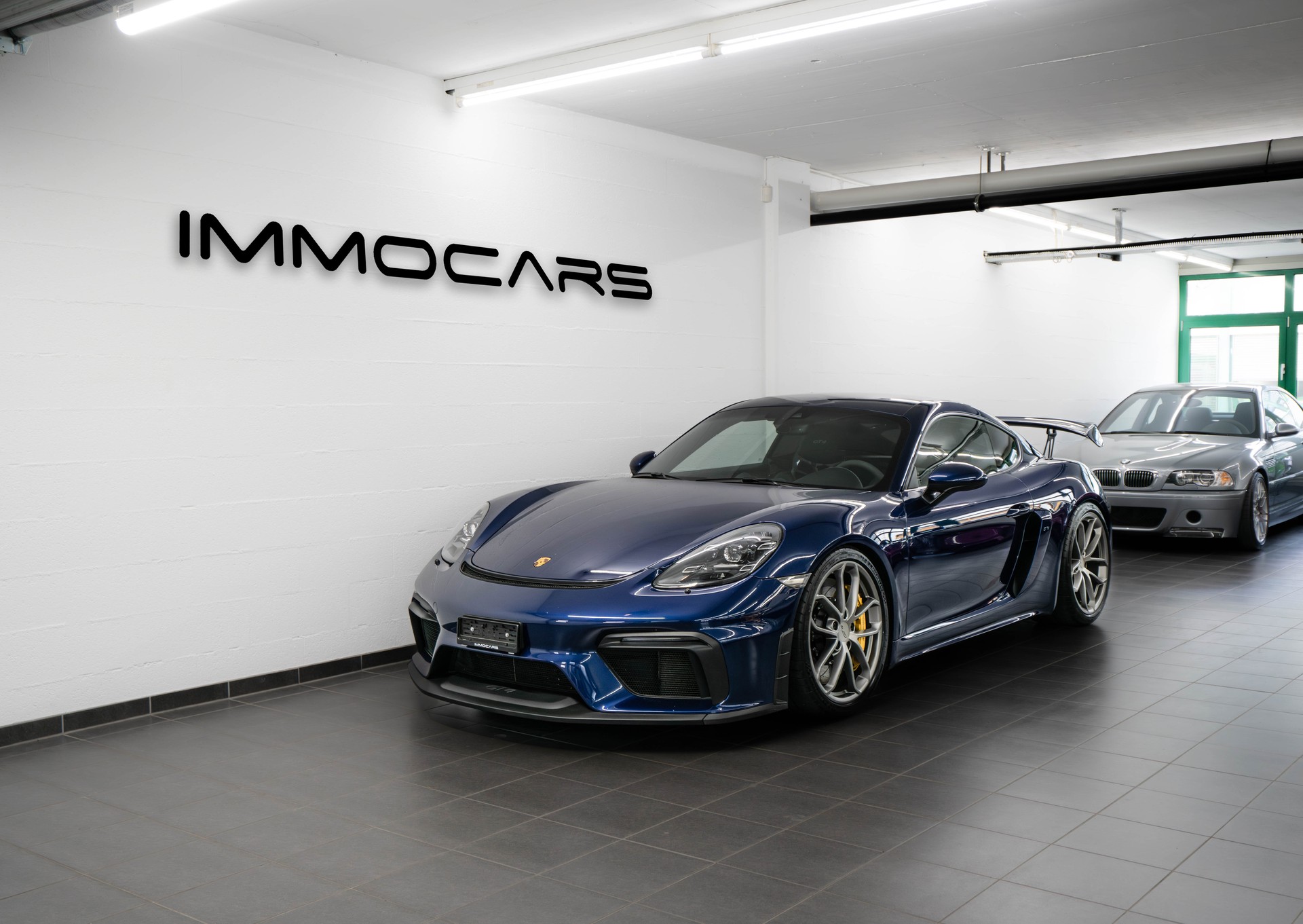 PORSCHE 718 Cayman GT4
