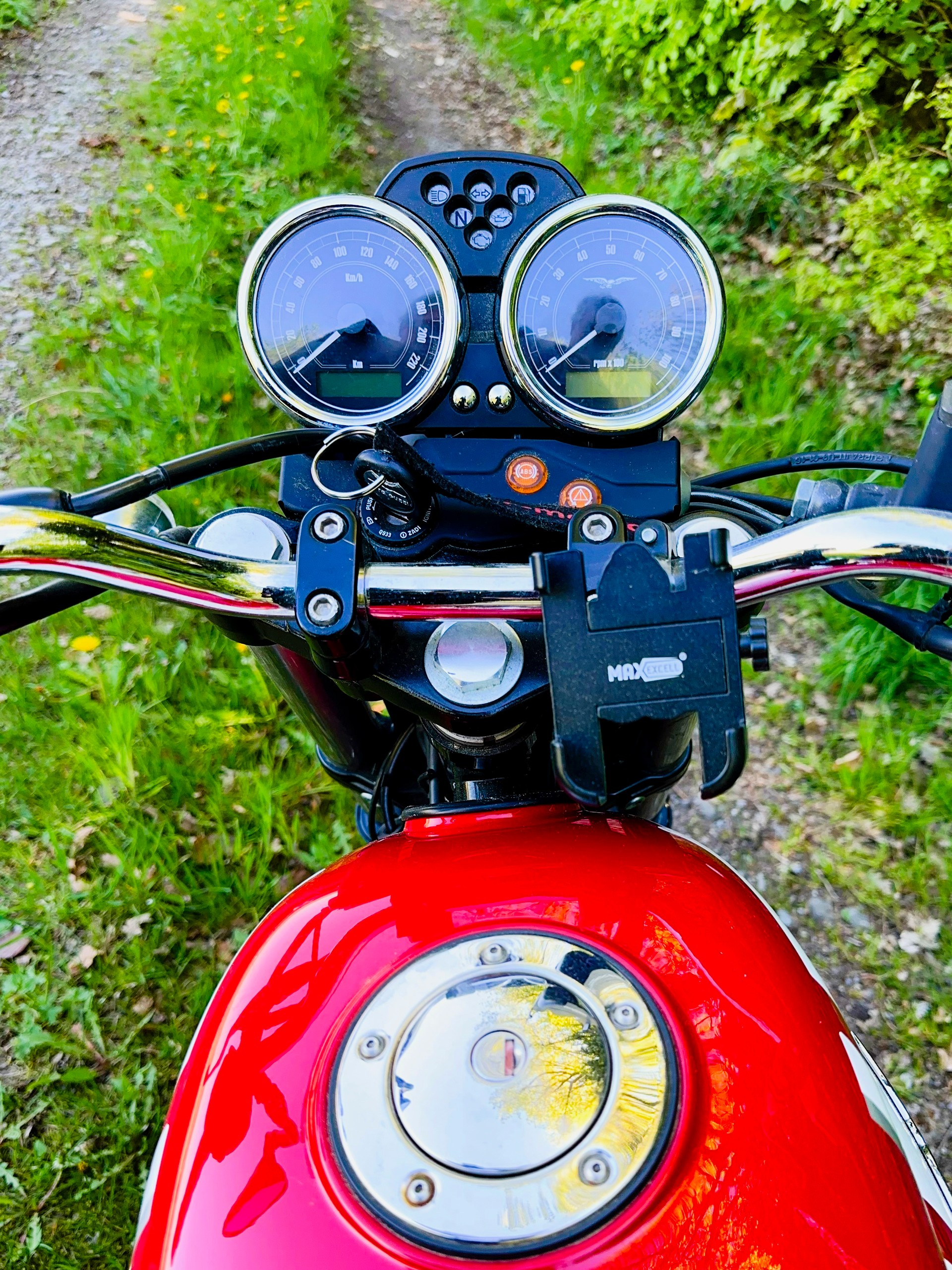 MOTO GUZZI V7 II Special 750 ABS-image-4