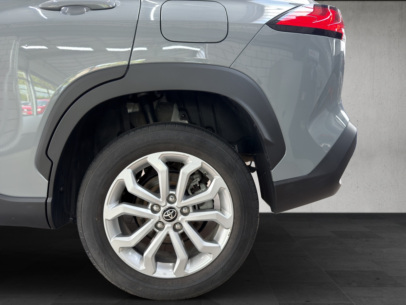 TOYOTA Corolla Cross 1.8 Trend e-CVT-image-8