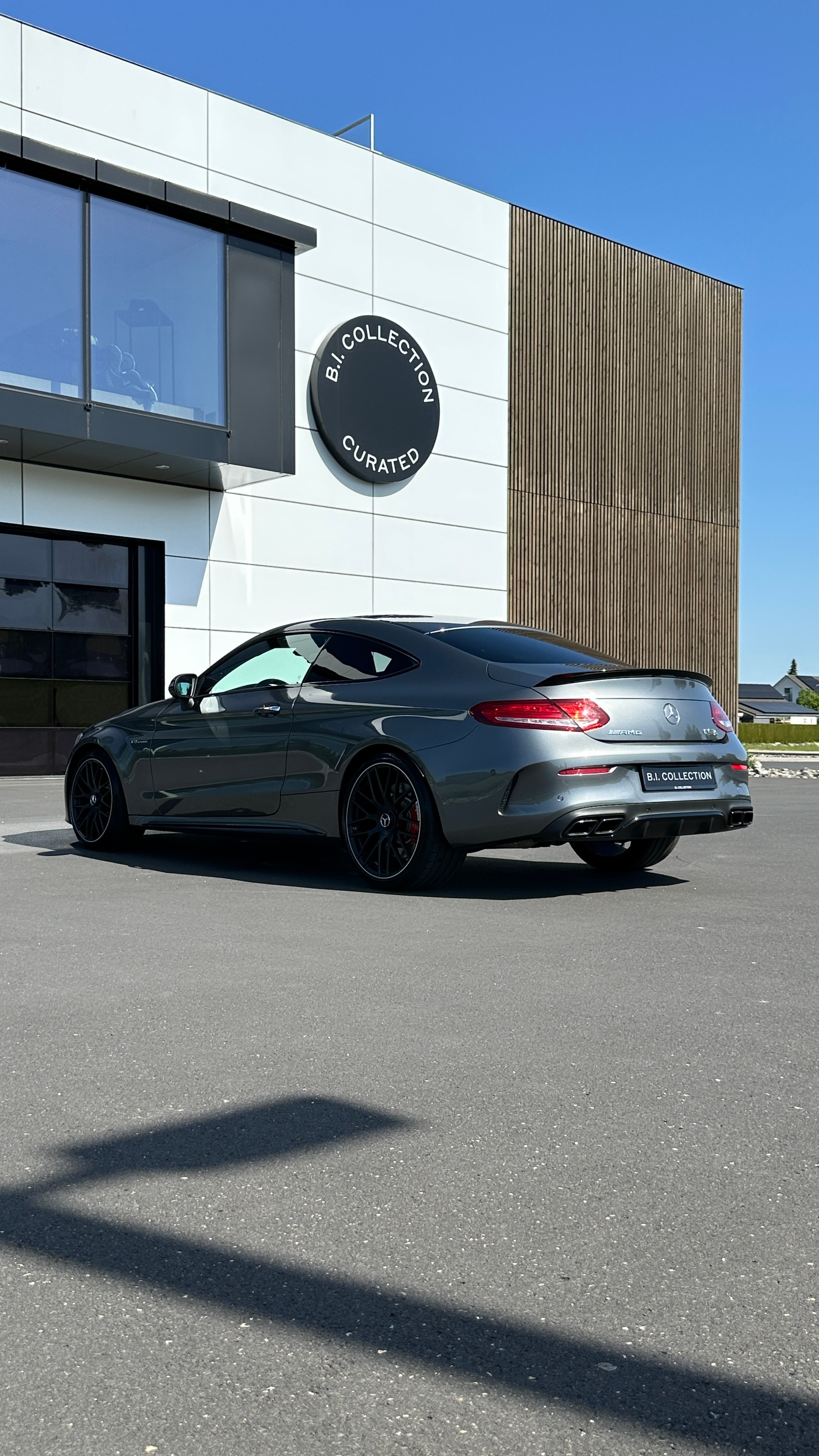 MERCEDES-BENZ C63 AMG S-image-13