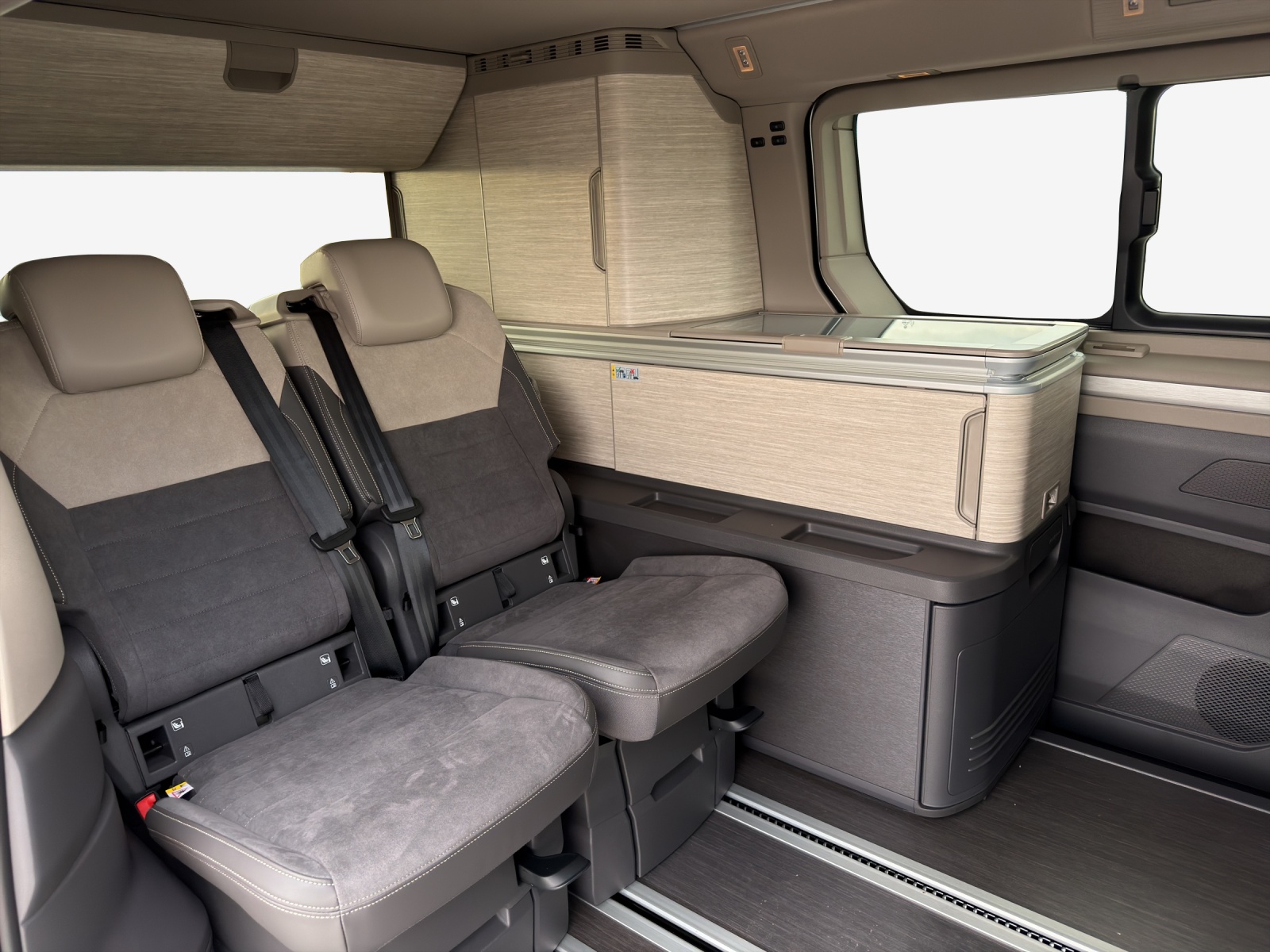 VW Cali Ocean Liberty 177PS eHyb DSG, 4 Motion-image-11