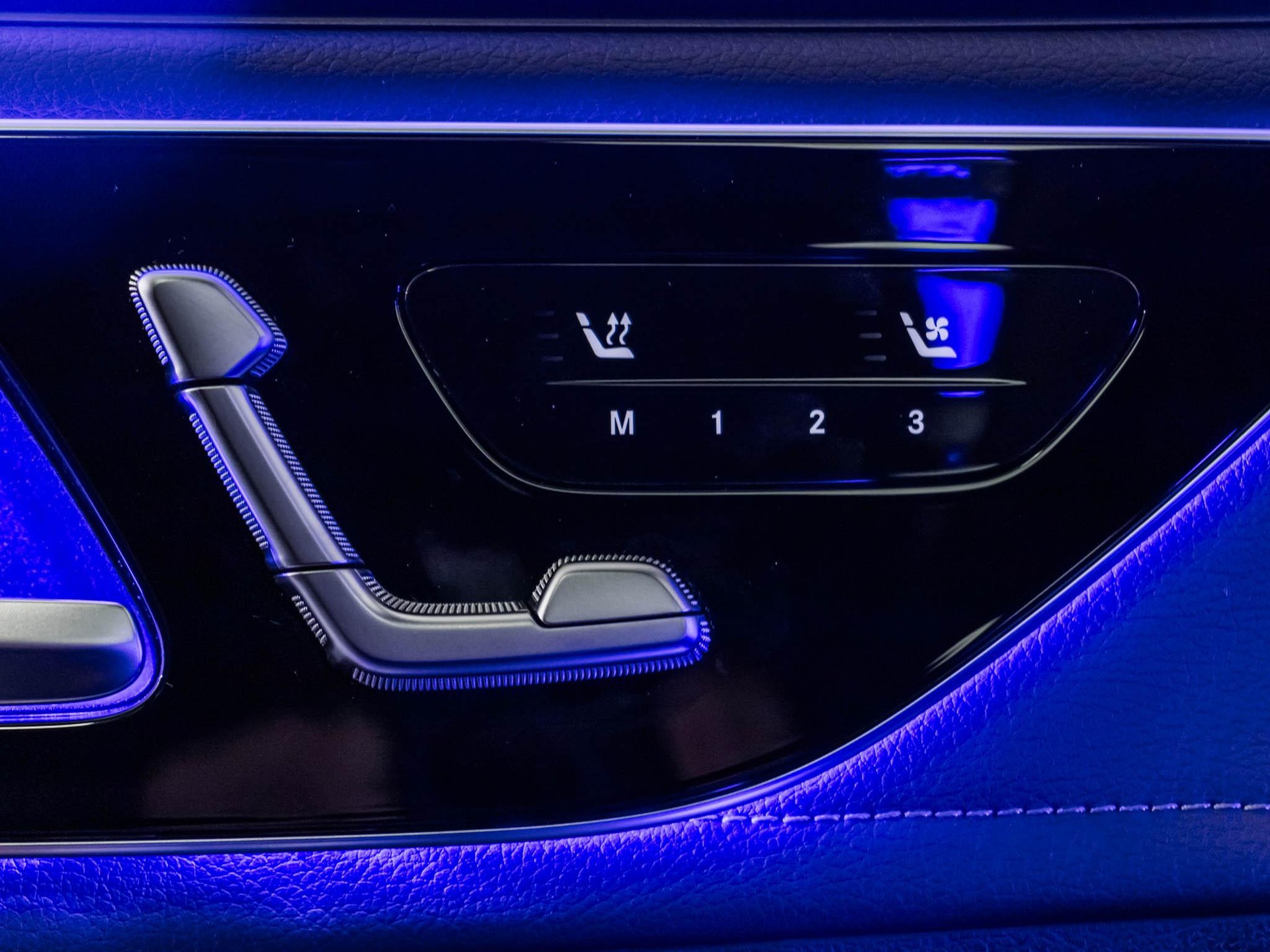 MERCEDES-BENZ EQE 350 4MATIC-image-12