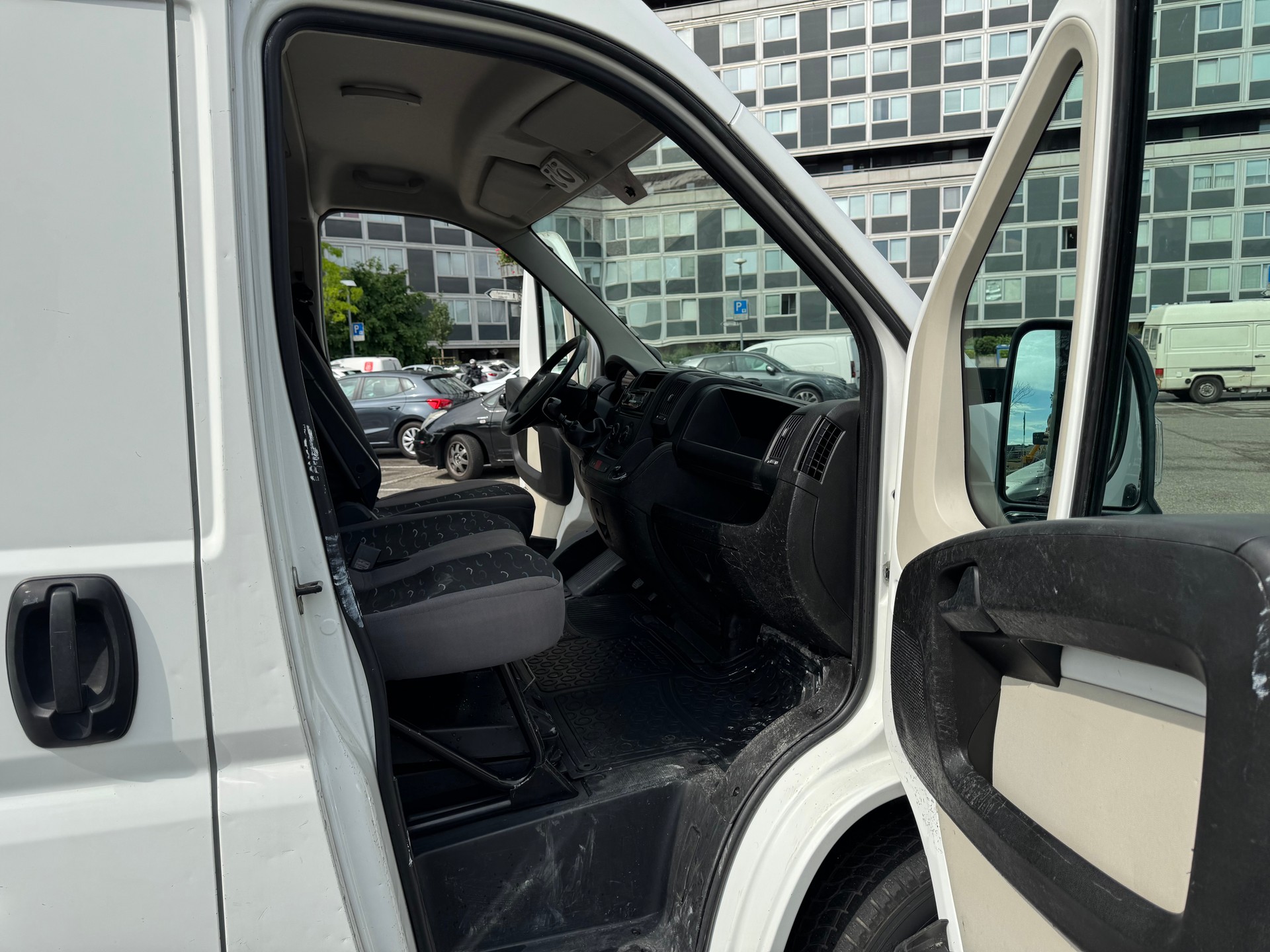 CITROEN Jumper 35 2.2 e-HDi 150 Confort L3H2-image-11