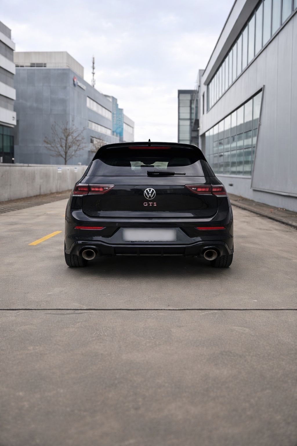 VW Golf 2.0 TSI GTI Clubsport DSG-image-4