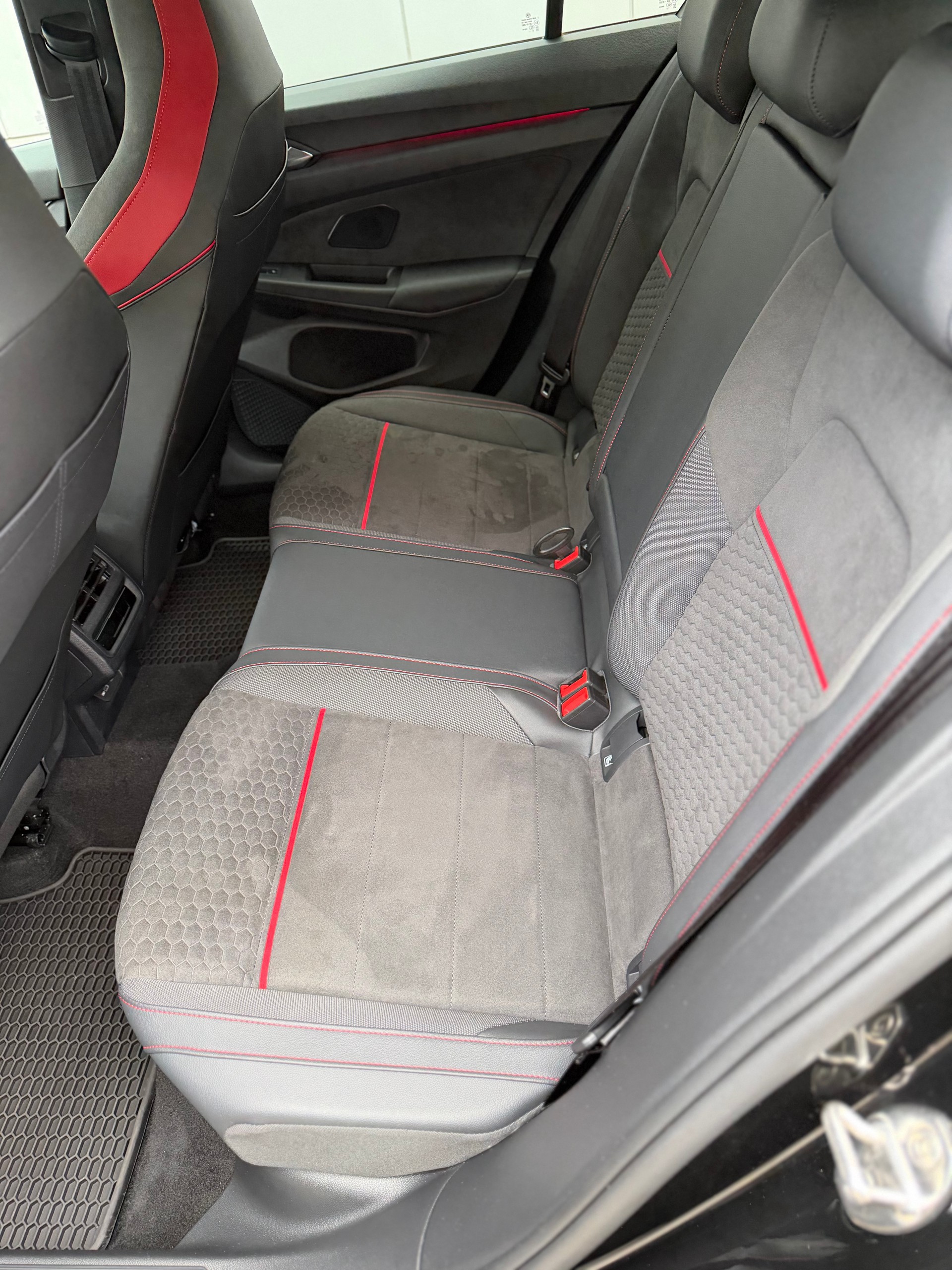 VW Golf 2.0 TSI GTI Clubsport DSG-image-6