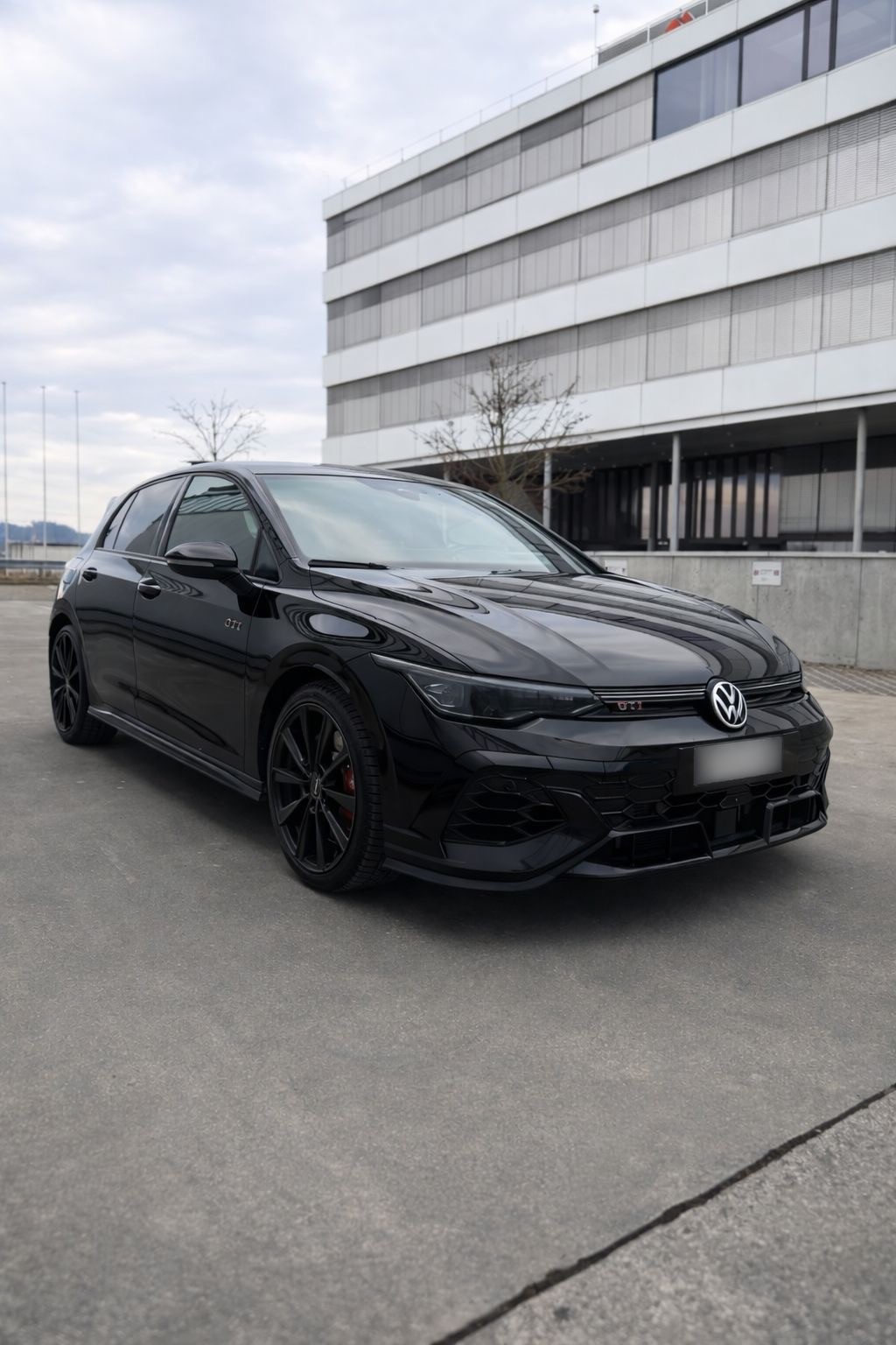 VW Golf 2.0 TSI GTI Clubsport DSG-image-1