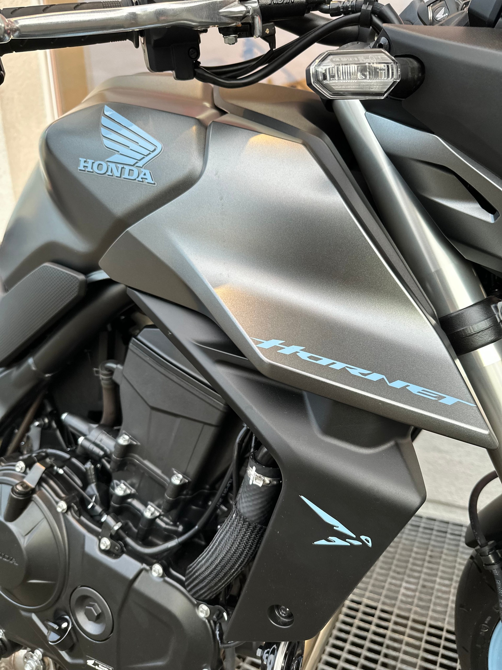 HONDA CB 750 Hornet-image-4