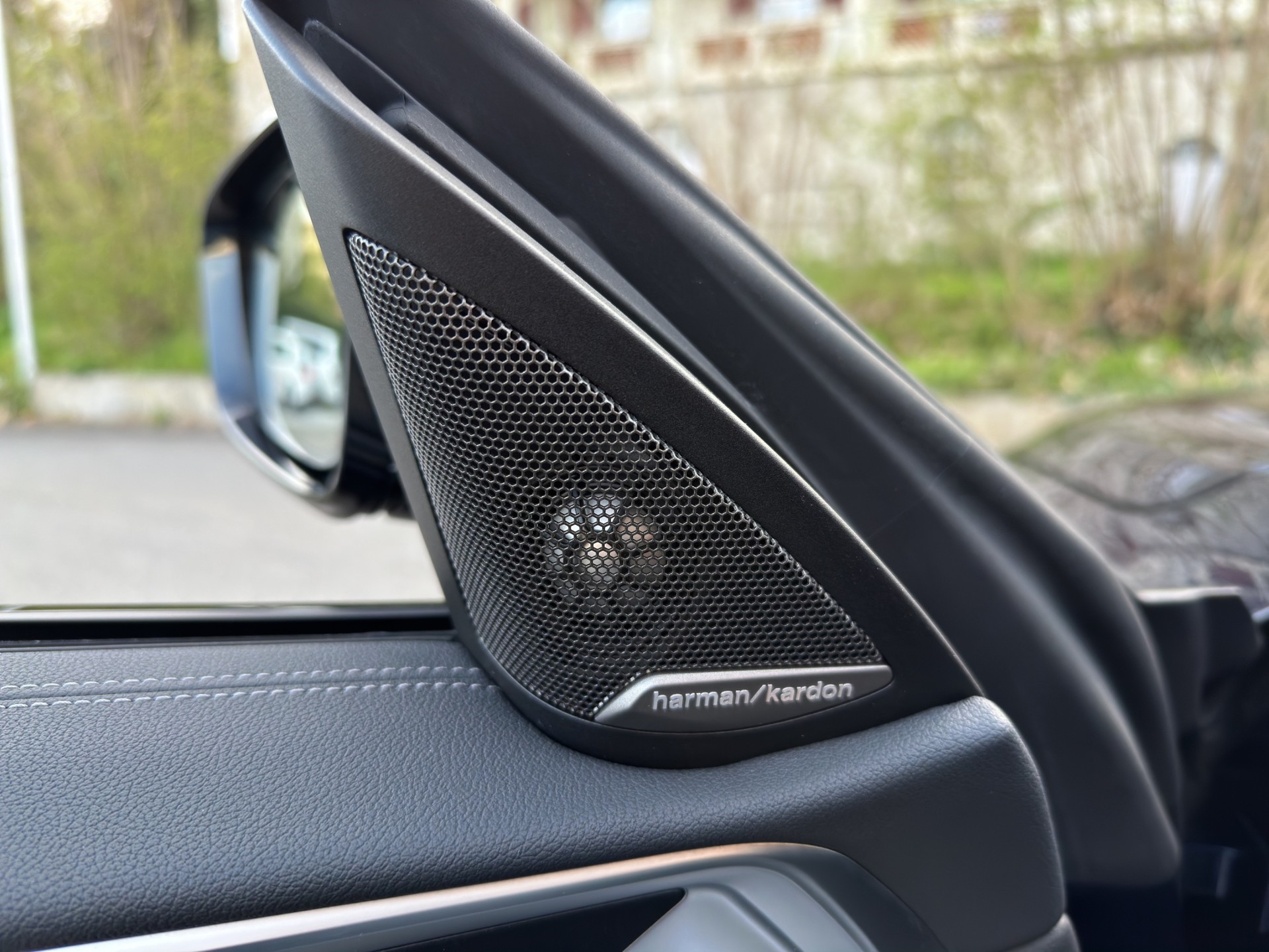 BMW M440i xDrive 48V Cabrio INDIVIDUAL 4x4-image-21