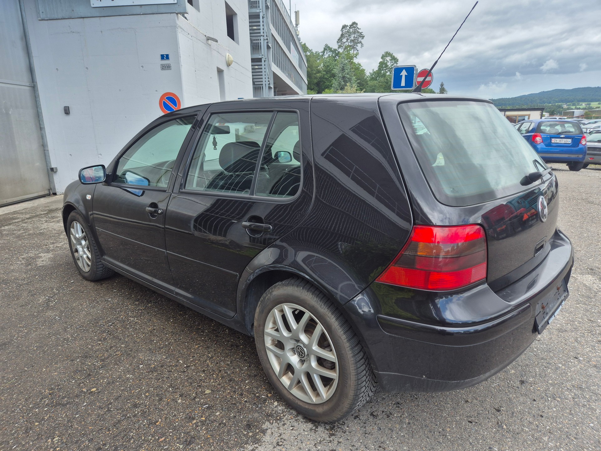 VW Golf 1.8 T GTI-image-5