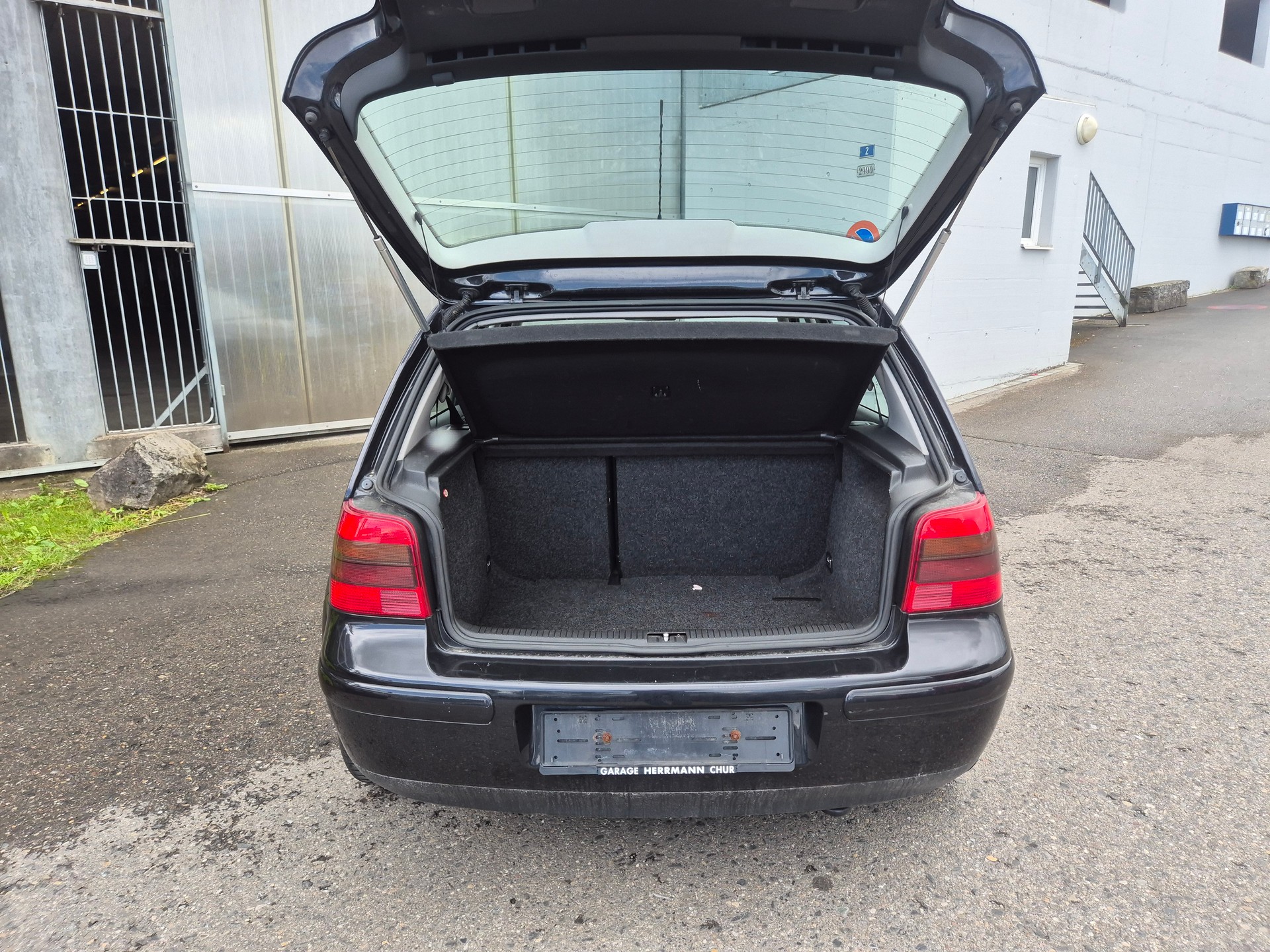 VW Golf 1.8 T GTI-image-8