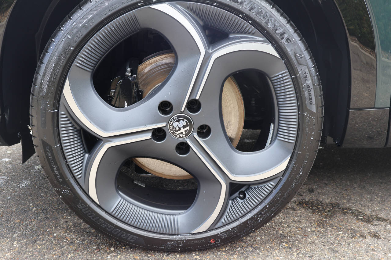 ALFA ROMEO Tonale 1.3 Plug-in Hybrid Sport Speciale Launch Q4-image-9