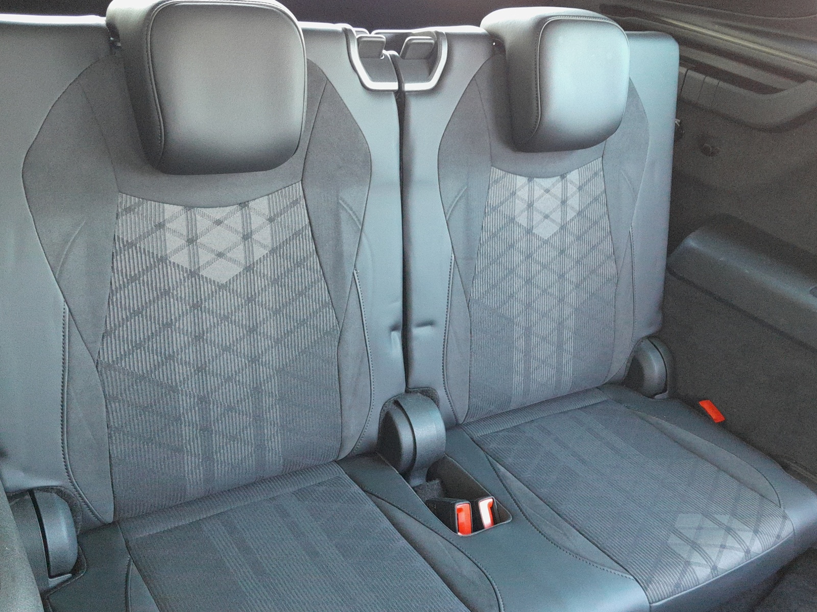 VW Tayron 2.0 TSI R-Line DSG 4Motion-image-12