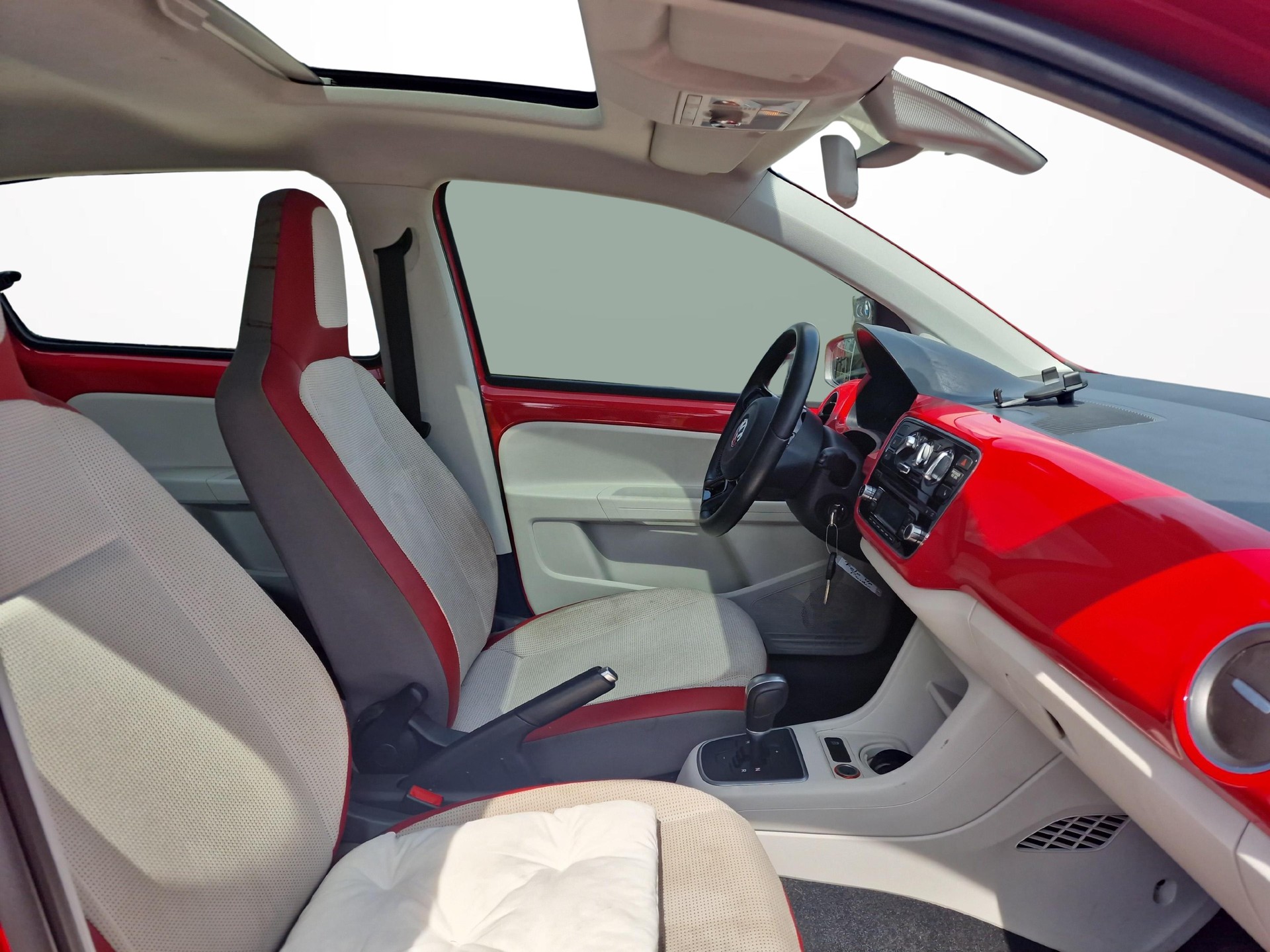 VW Up 1.0 MPI 60 High ASG-image-9