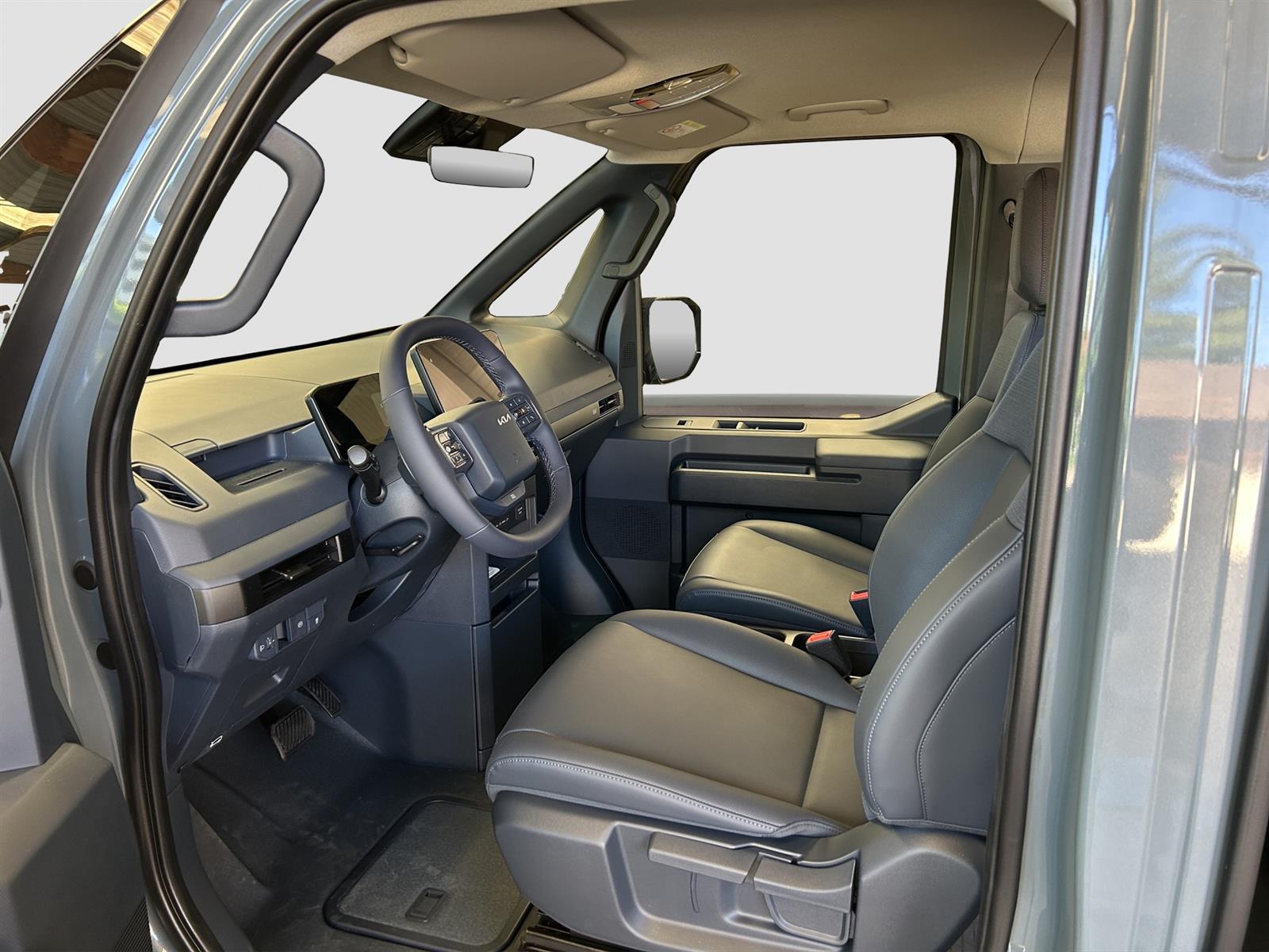 KIA PV5 Passenger 71.2 kWh Plus-image-6