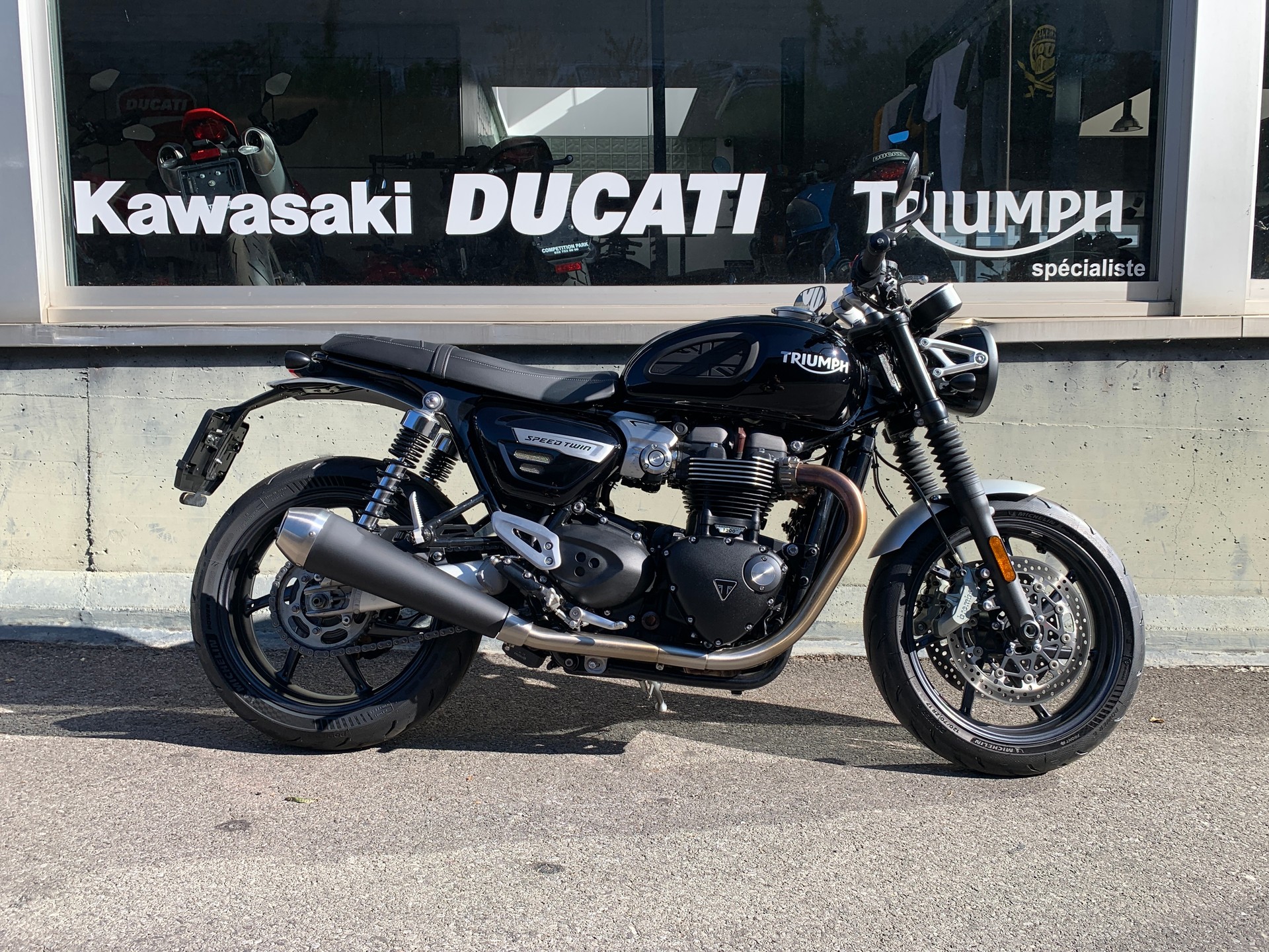 TRIUMPH Speed Twin 1200-image-0