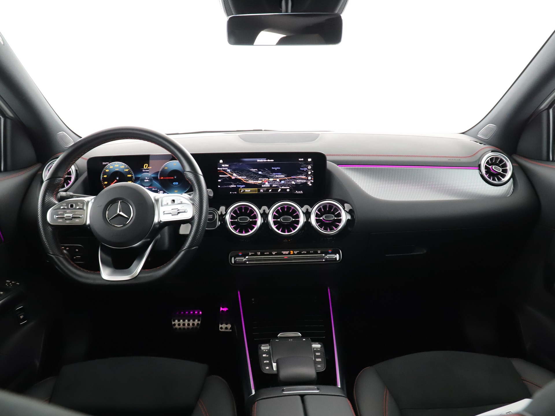 MERCEDES-BENZ EQA 300 AMG Line 4Matic-image-12