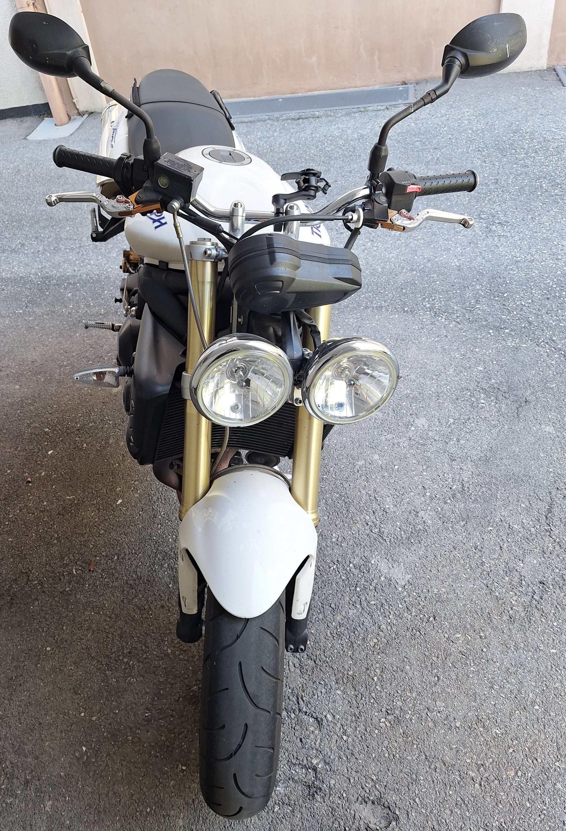 TRIUMPH Street Triple 675-image-2