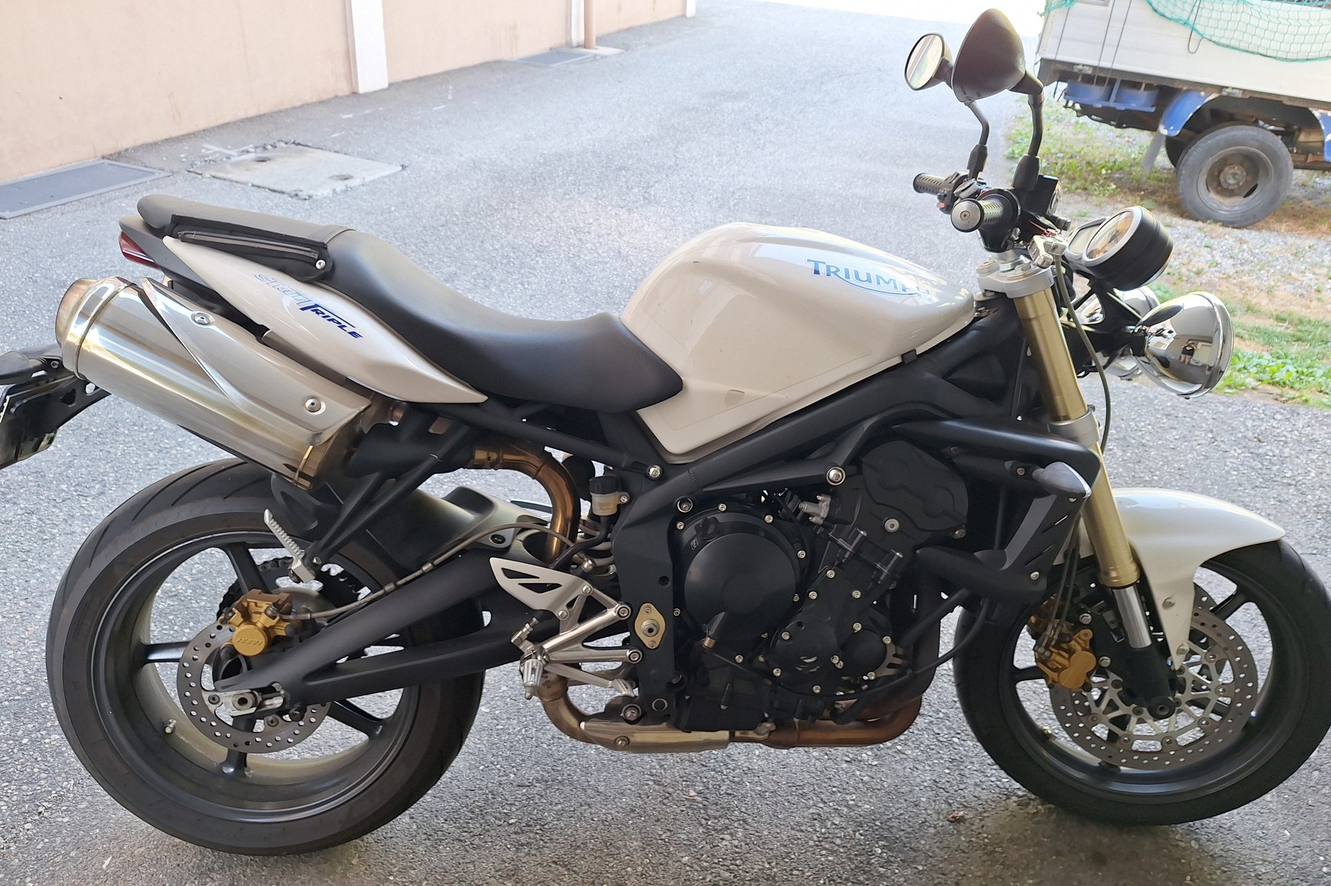 TRIUMPH Street Triple 675-image-1