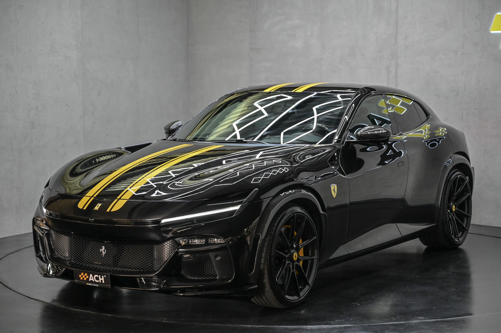 FERRARI Purosangue 6.5 V12-showroom-element-2