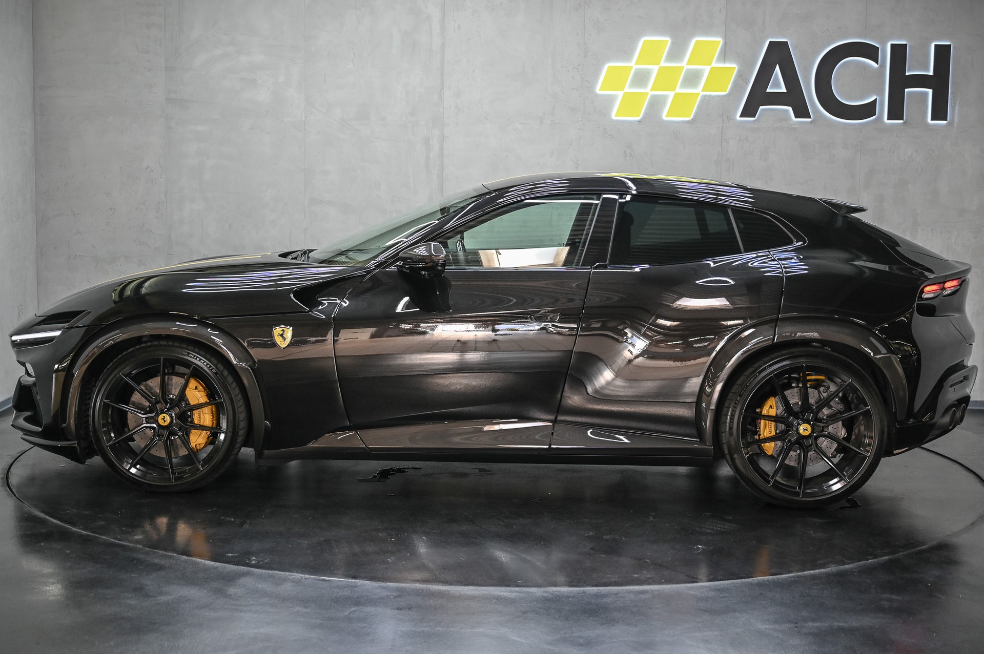 FERRARI Purosangue 6.5 V12-image-4