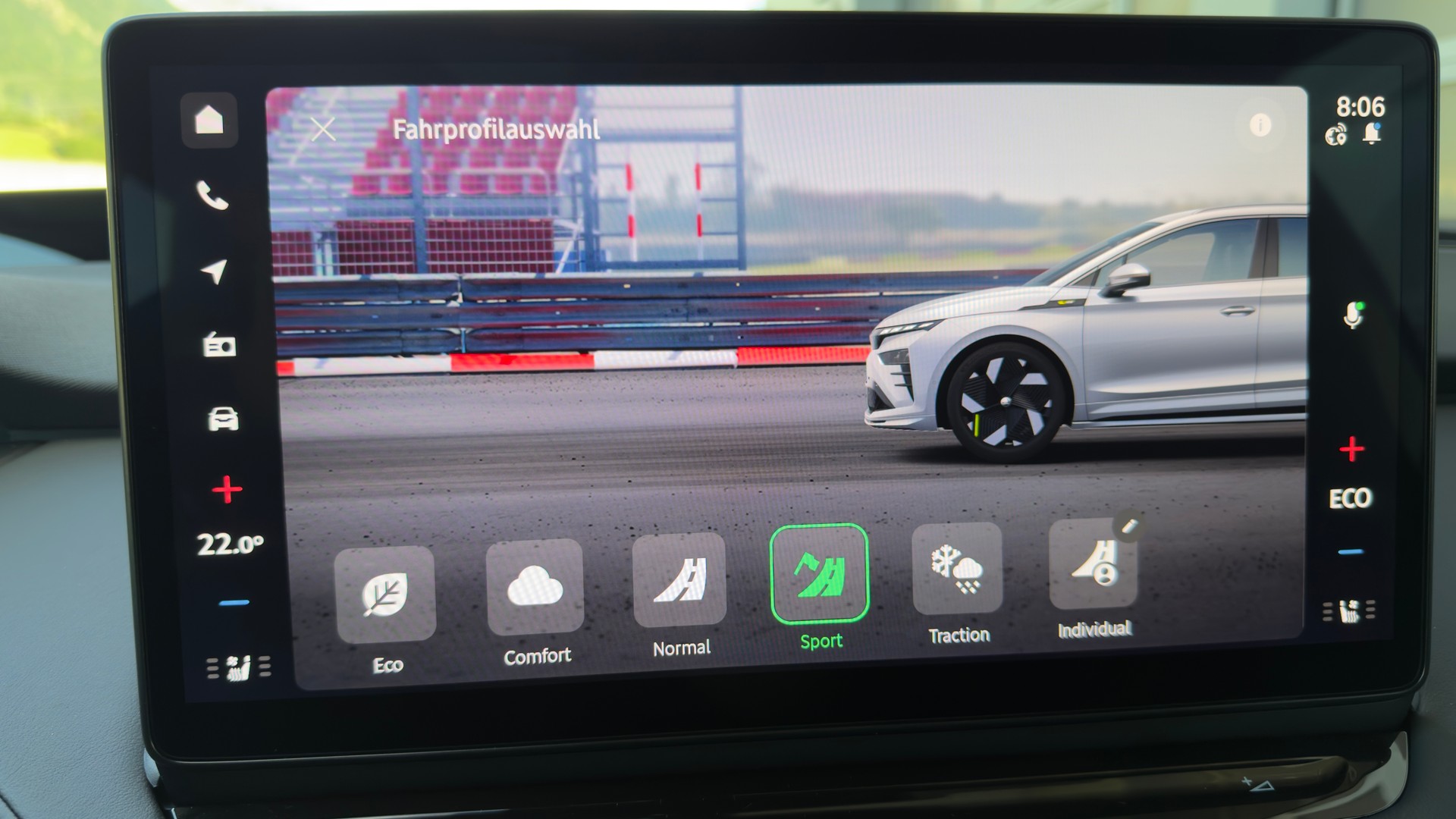 SKODA Enyaq RS 85x 4x4-image-14