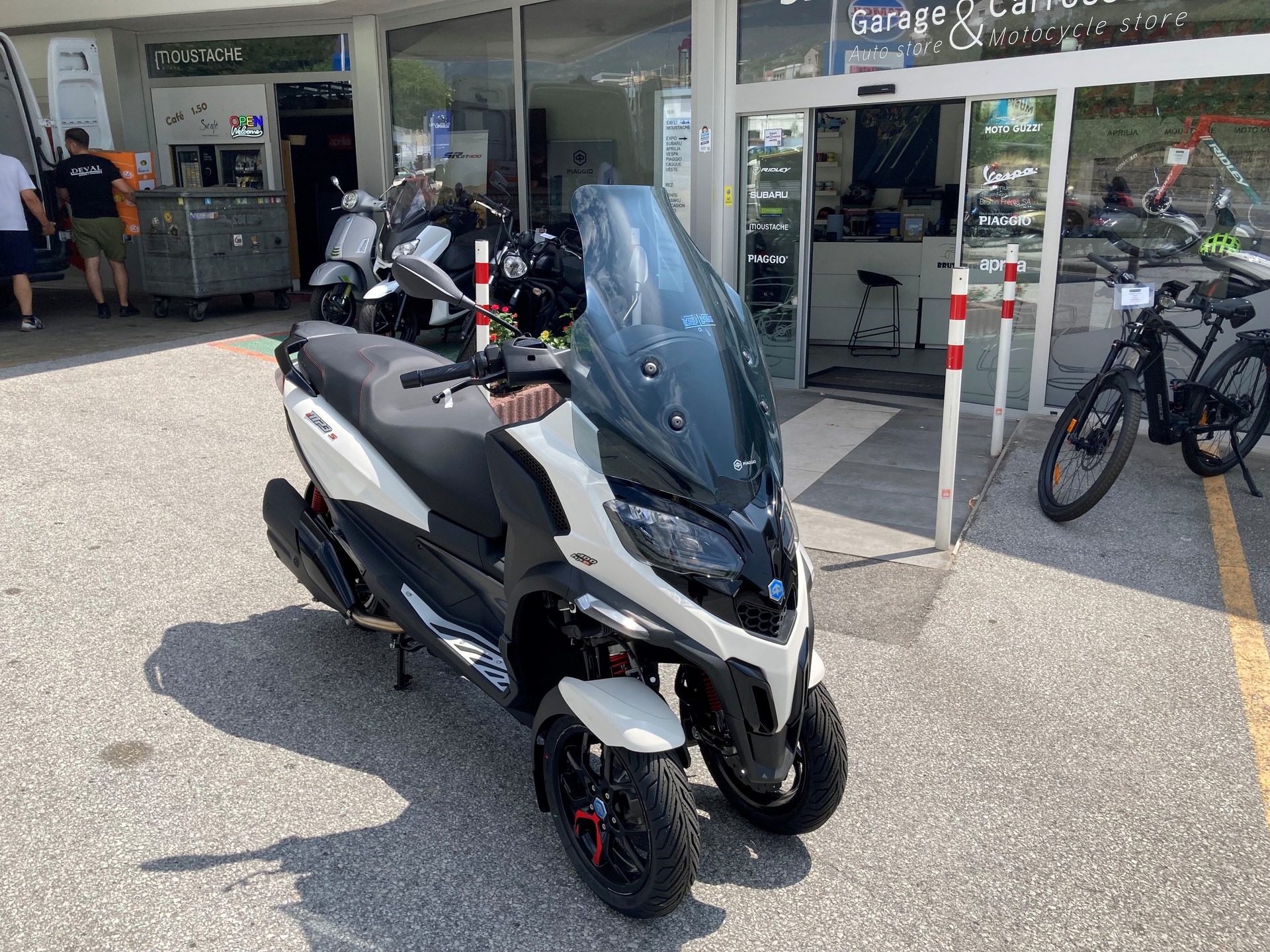 PIAGGIO MP3 400 Sport RST-image-3