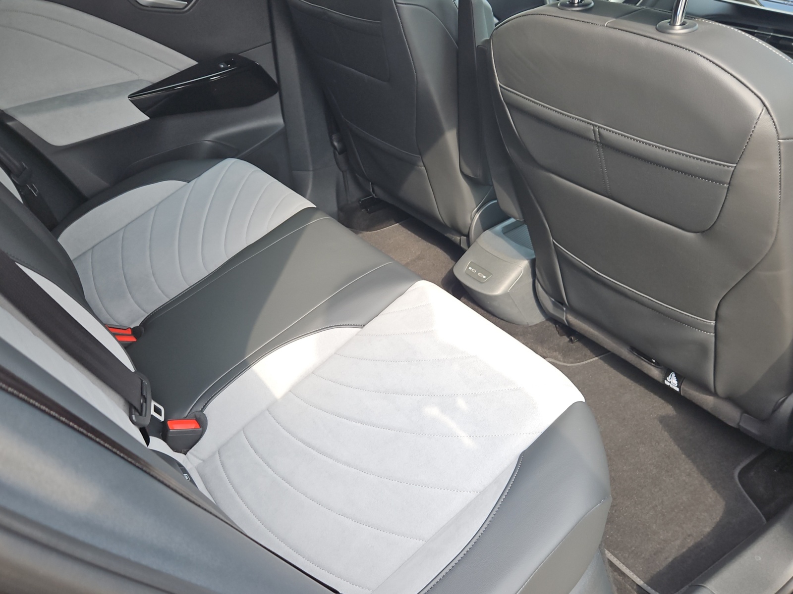 VW ID.3 Pro S 79 kWh Pro S United-image-21
