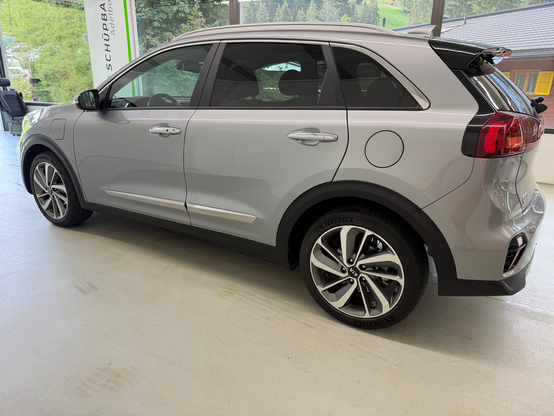 KIA Niro 1.6GDi Plug-in Hybrid Style DCT-image-7