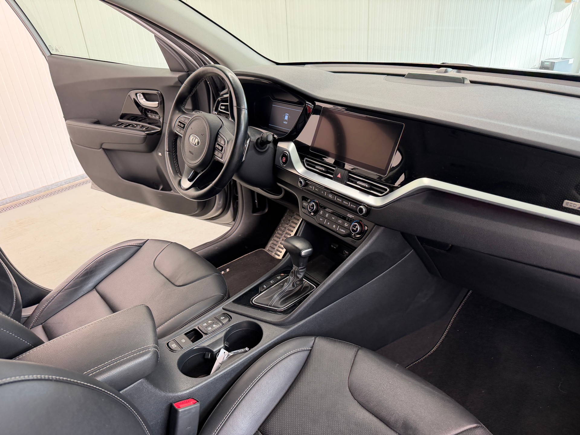 KIA Niro 1.6GDi Plug-in Hybrid Style DCT-image-18