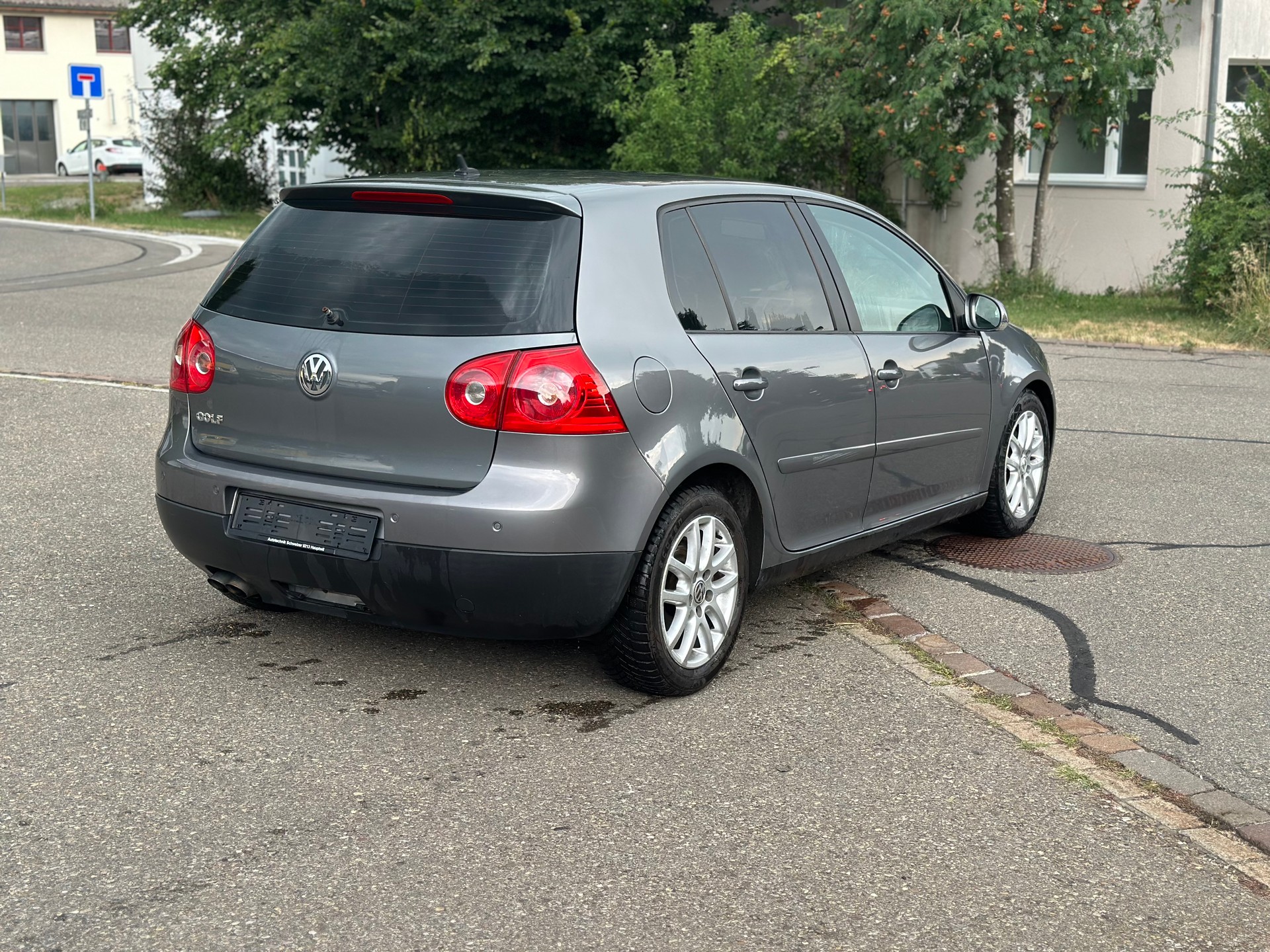 VW Golf 2.0 TDI Sportline 4Motion-image-4
