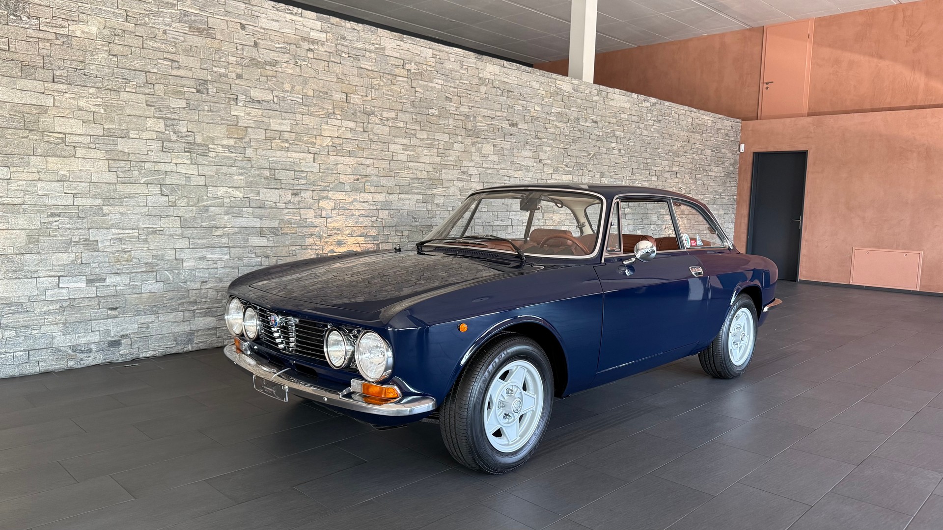 ALFA ROMEO GT Junior 1300 Biscione Veteran-showroom-element-1