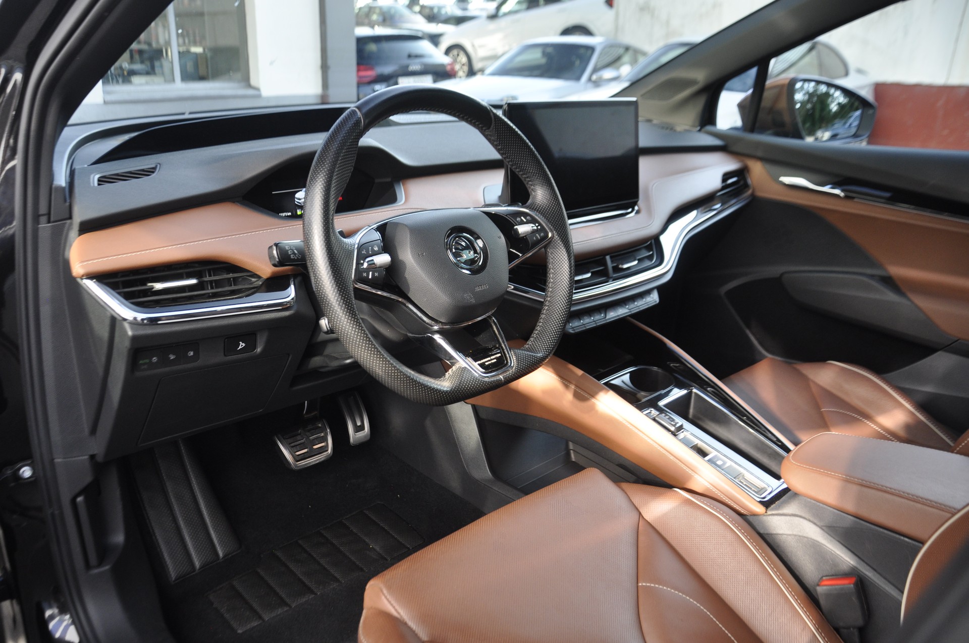 SKODA Enyaq iV 80x Founders Edition I Anhängerkupplung-image-5