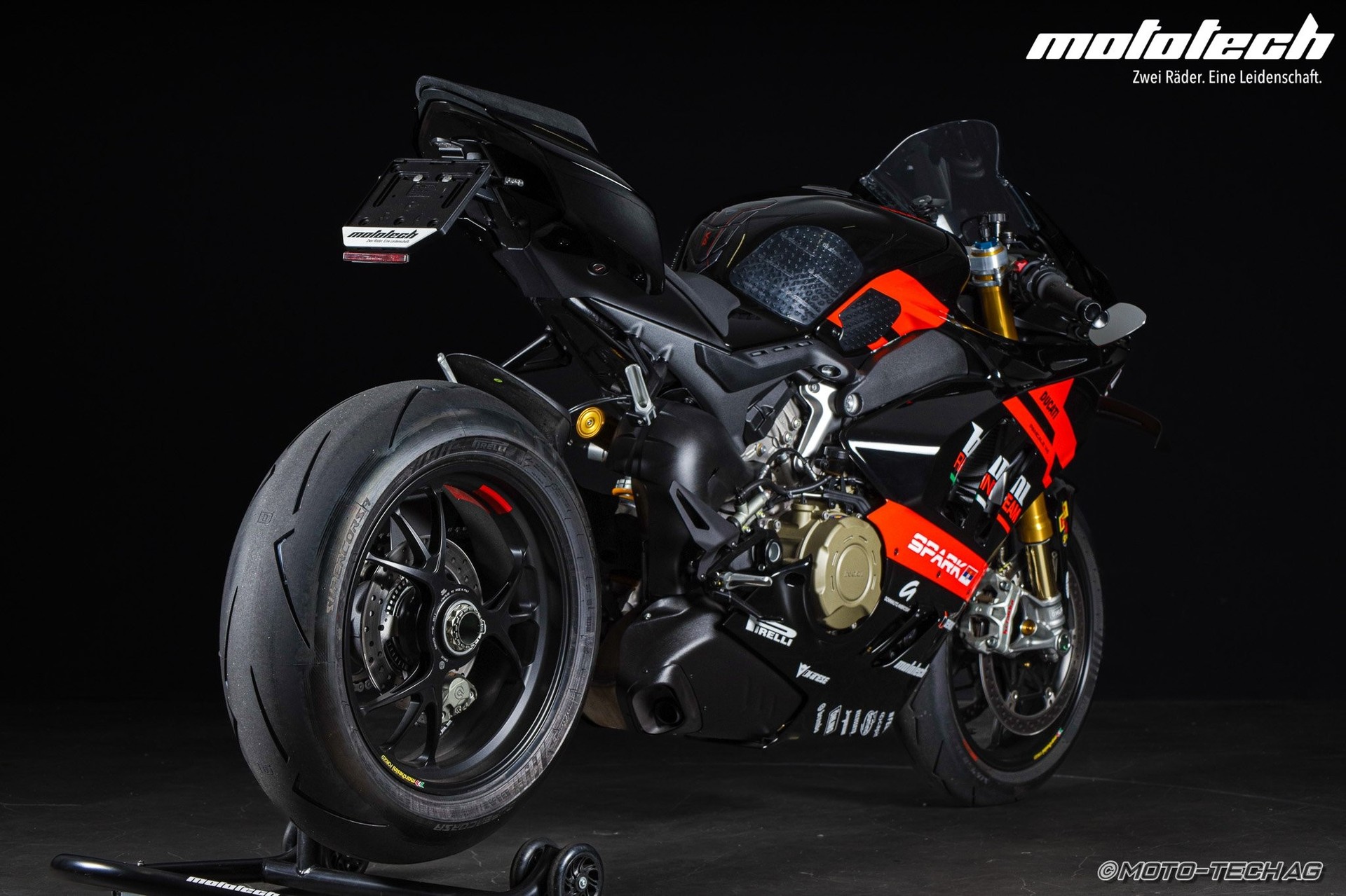 DUCATI Panigale V4 S BARNI EDITION-image-2