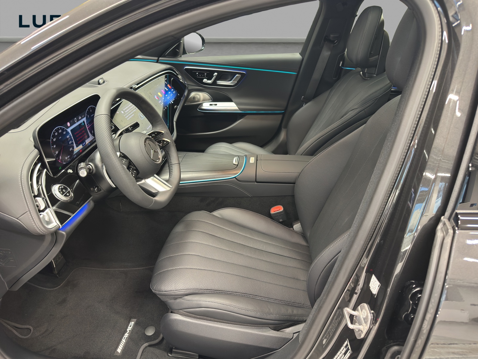 MERCEDES-BENZ E 220 d T 4Matic 9G-Tronic "Swiss Star"-image-7