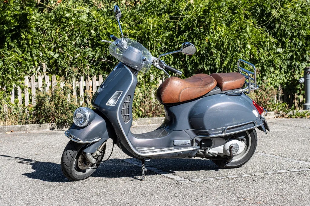 PIAGGIO 250 i.e. Faro Basso-image-0