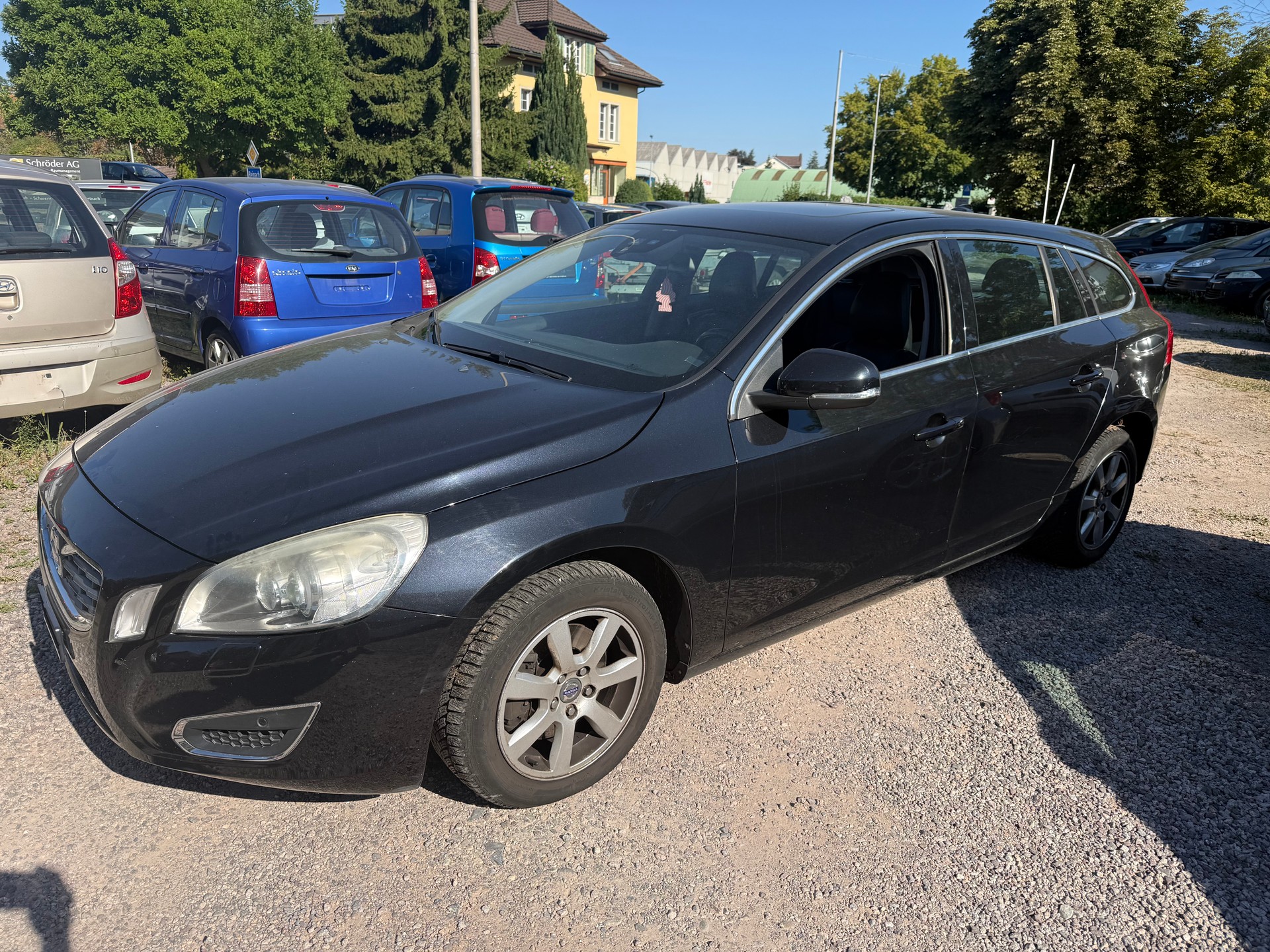 VOLVO V60 T4 Kinetic Powershift-image-2