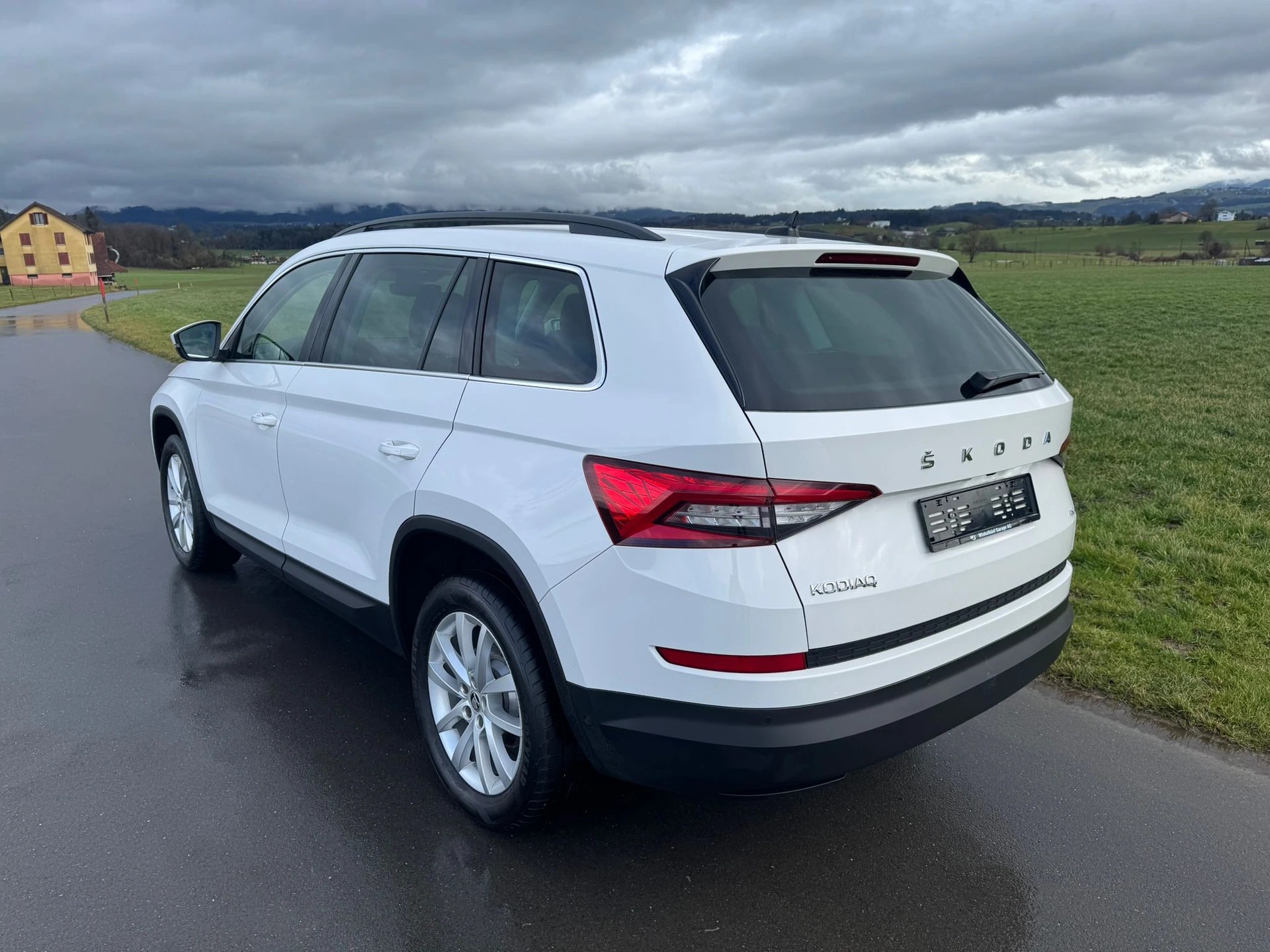 SKODA Kodiaq 2.0 TDI SCR Style 4x4 DSG mit Anhängerkupplung-image-2
