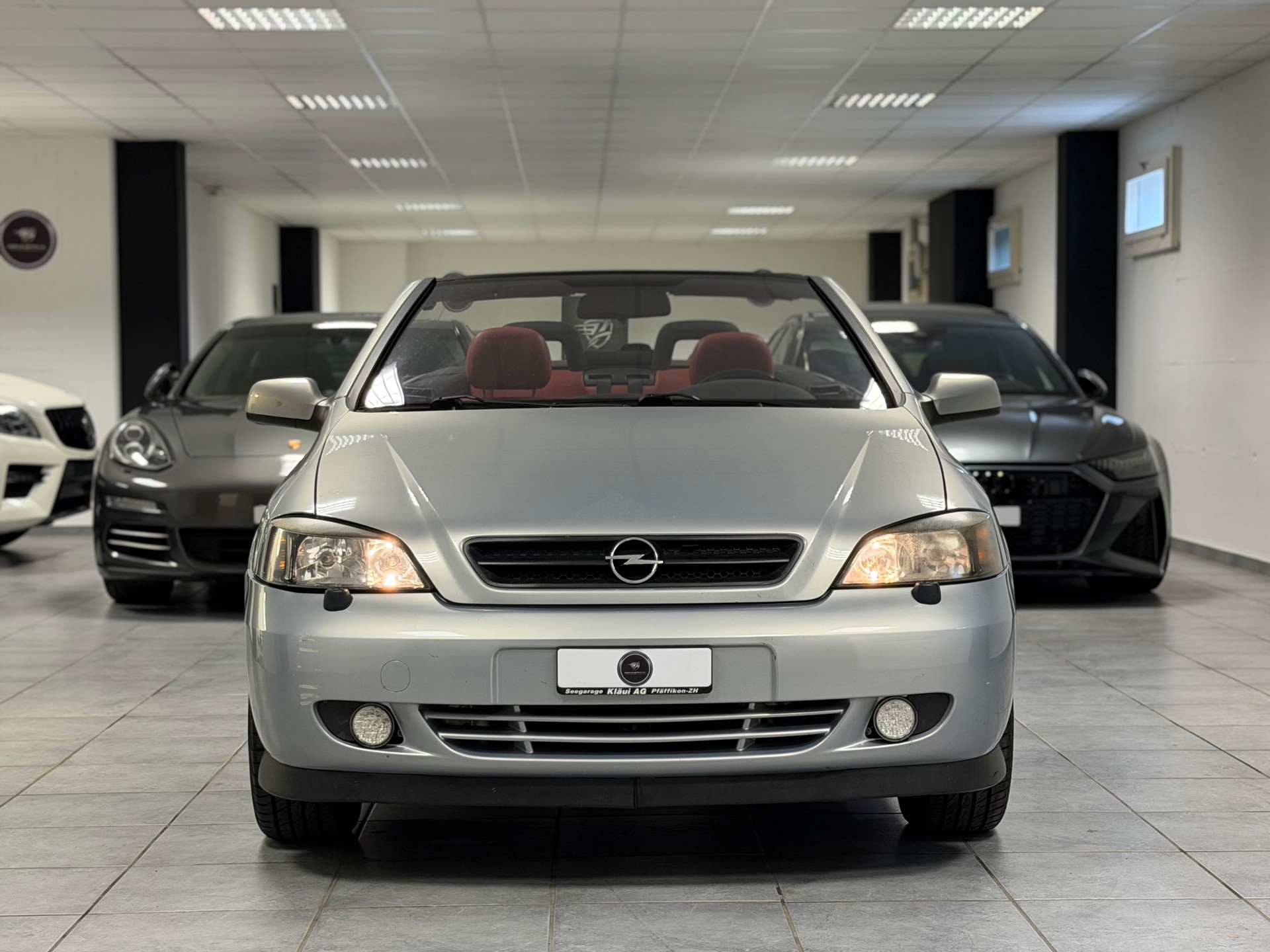 OPEL Astra Cabriolet 2.2i 16V-showroom-element-3