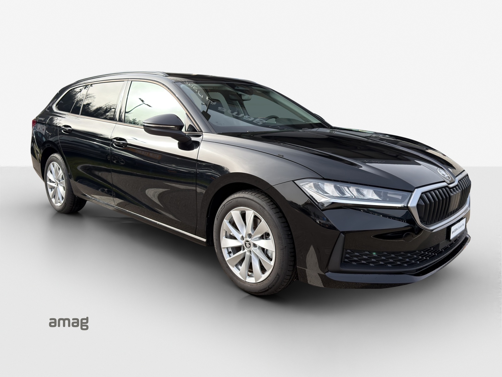 SKODA Superb Combi 1.5 TSI Selection DSG-image-5