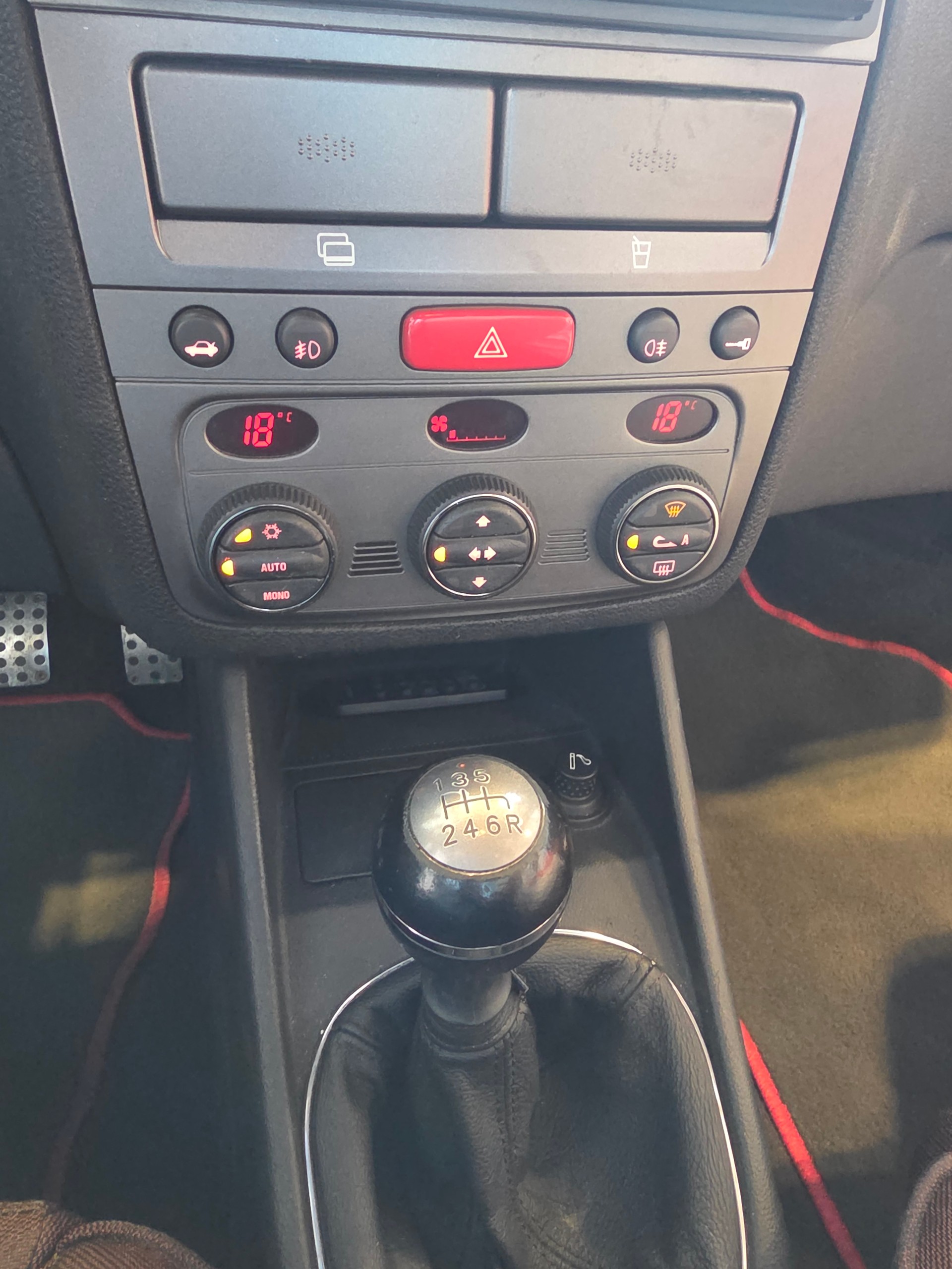 ALFA ROMEO 147 3.2 GTA-image-15